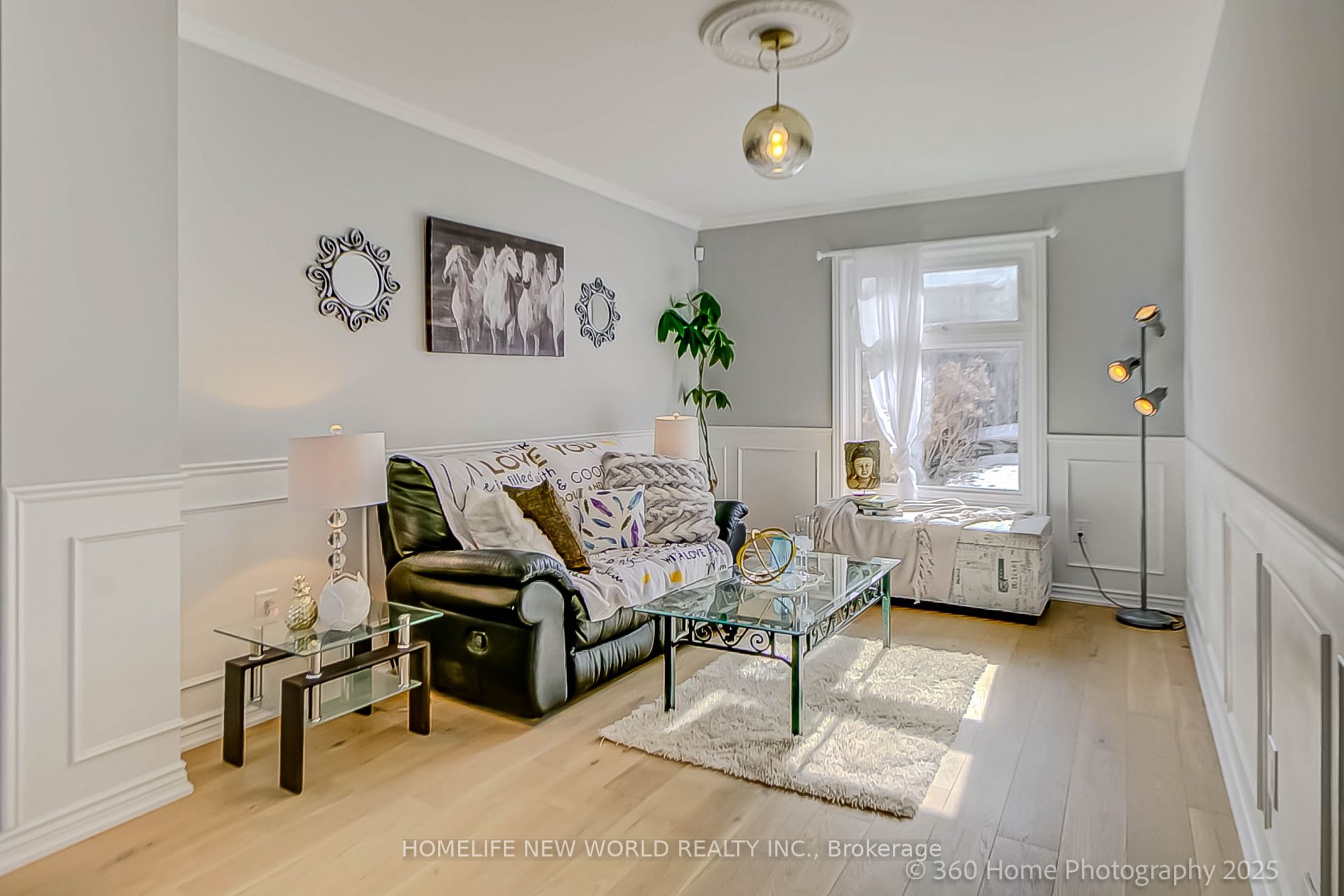 350 Pickering Crescent Property Photo 1