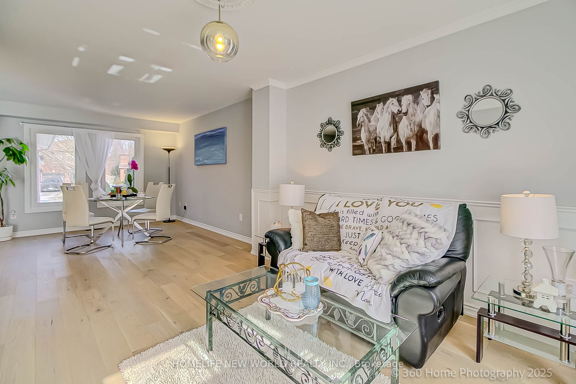 350 Pickering Crescent Property Photo 4