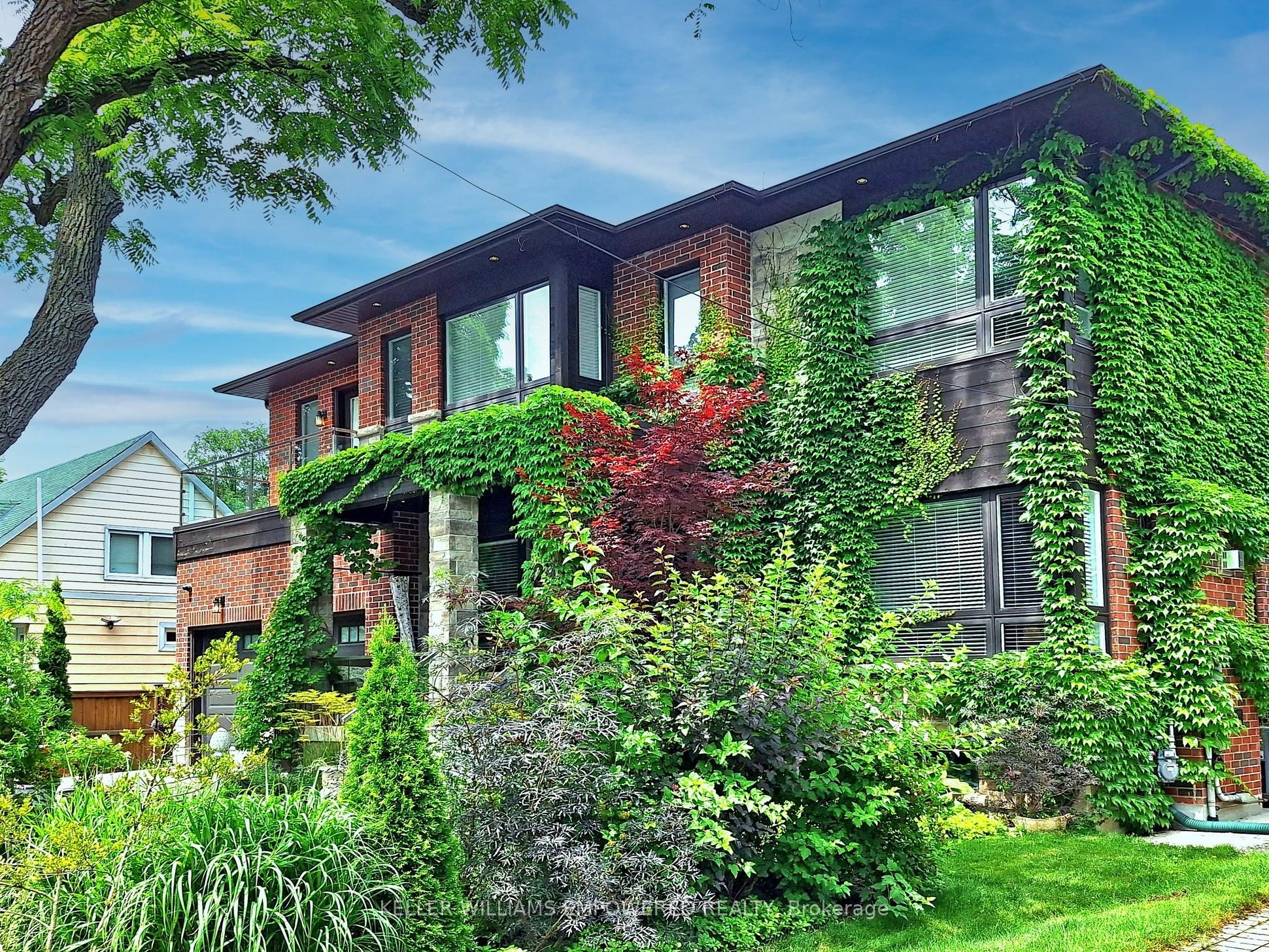 29 Bedford Park Avenue Property Photo 2