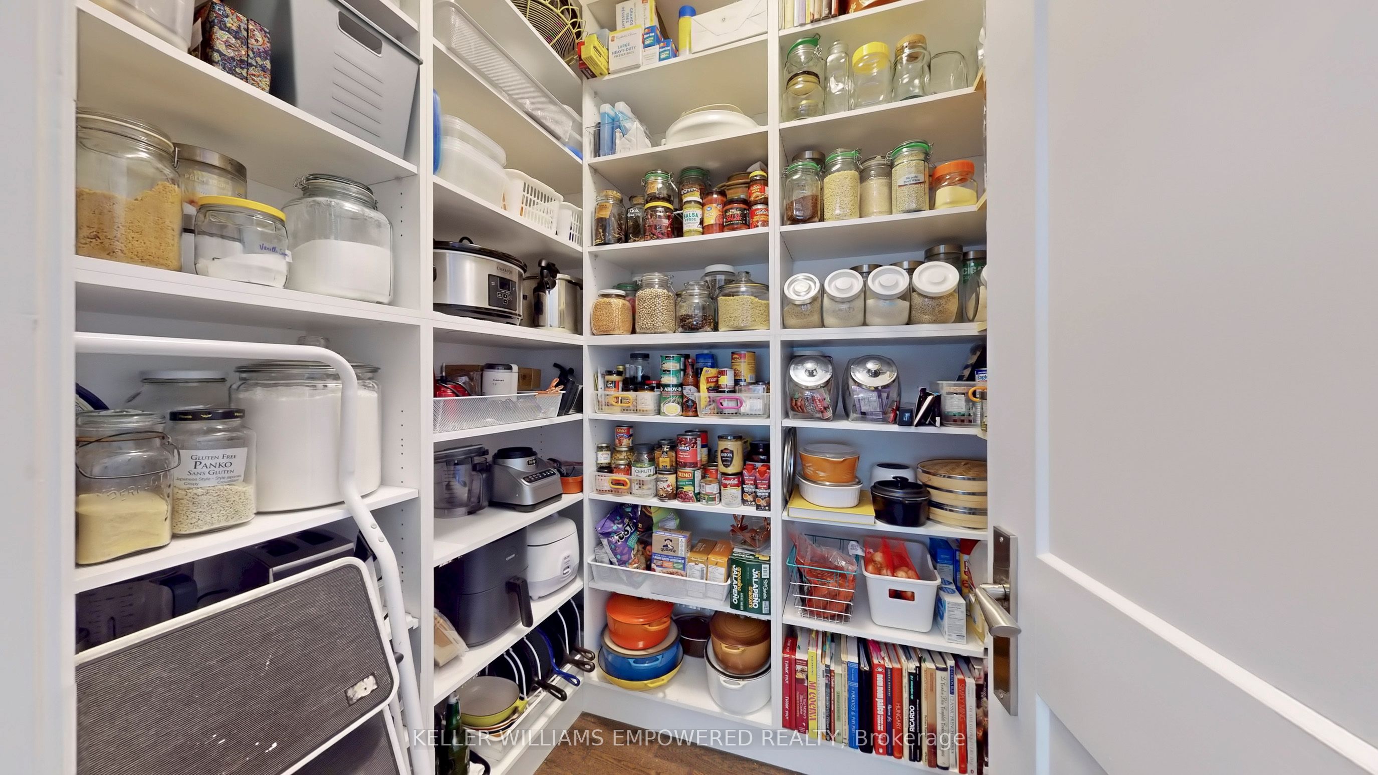 29 Bedford Park Avenue Property Photo 12