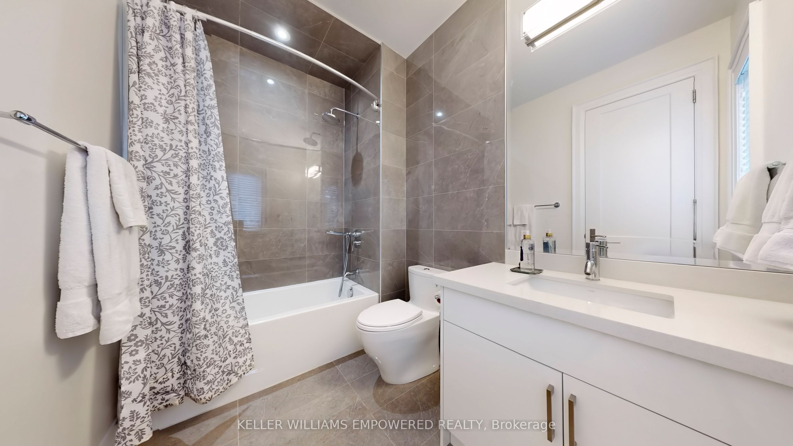 29 Bedford Park Avenue Property Photo 30
