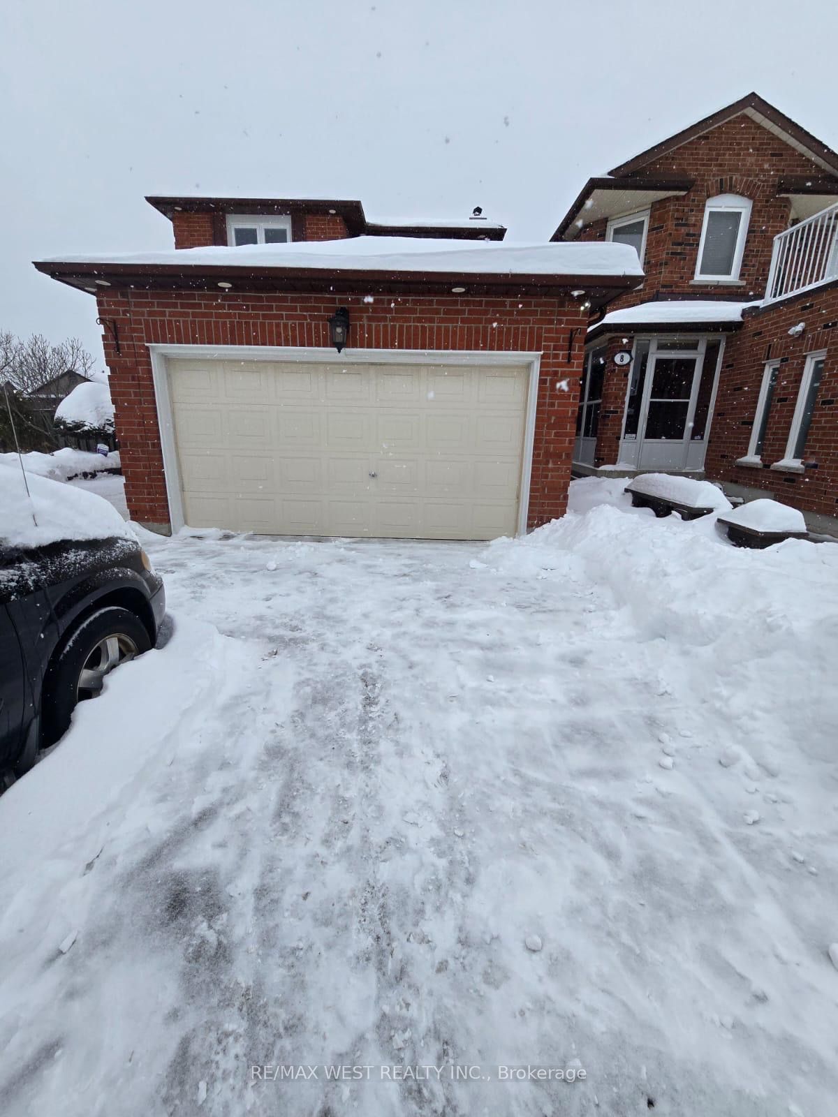 #upper - 2 Irish Moss Court Property Photo 1
