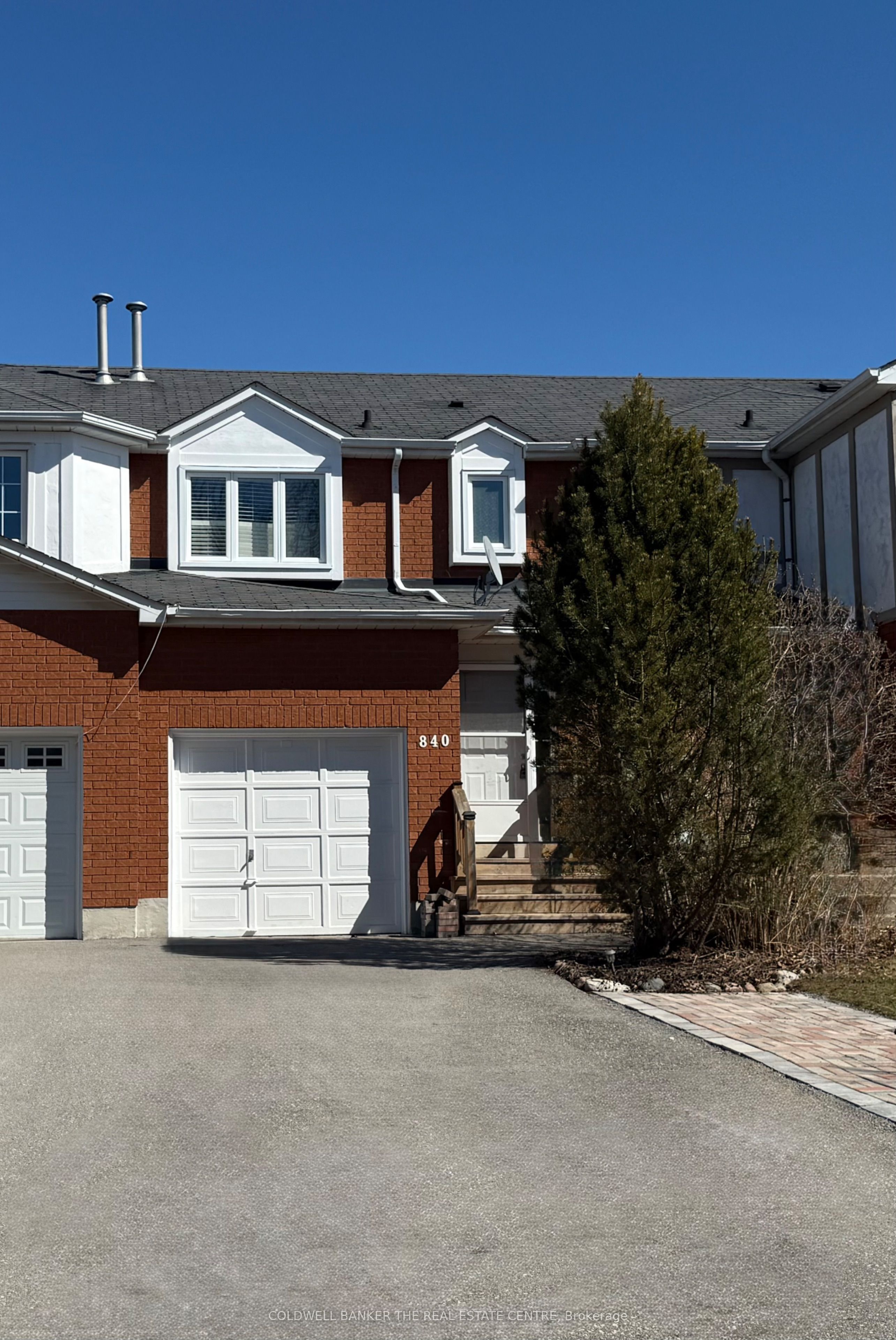840 Clancey Crescent Property Photo 1