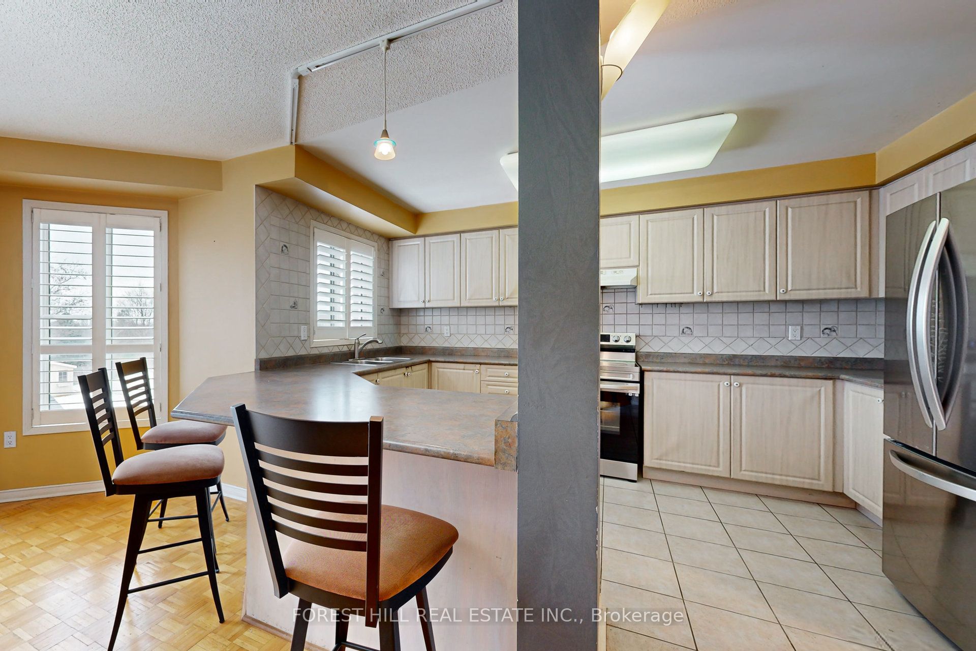 64 Royalpark Way Property Photo 14