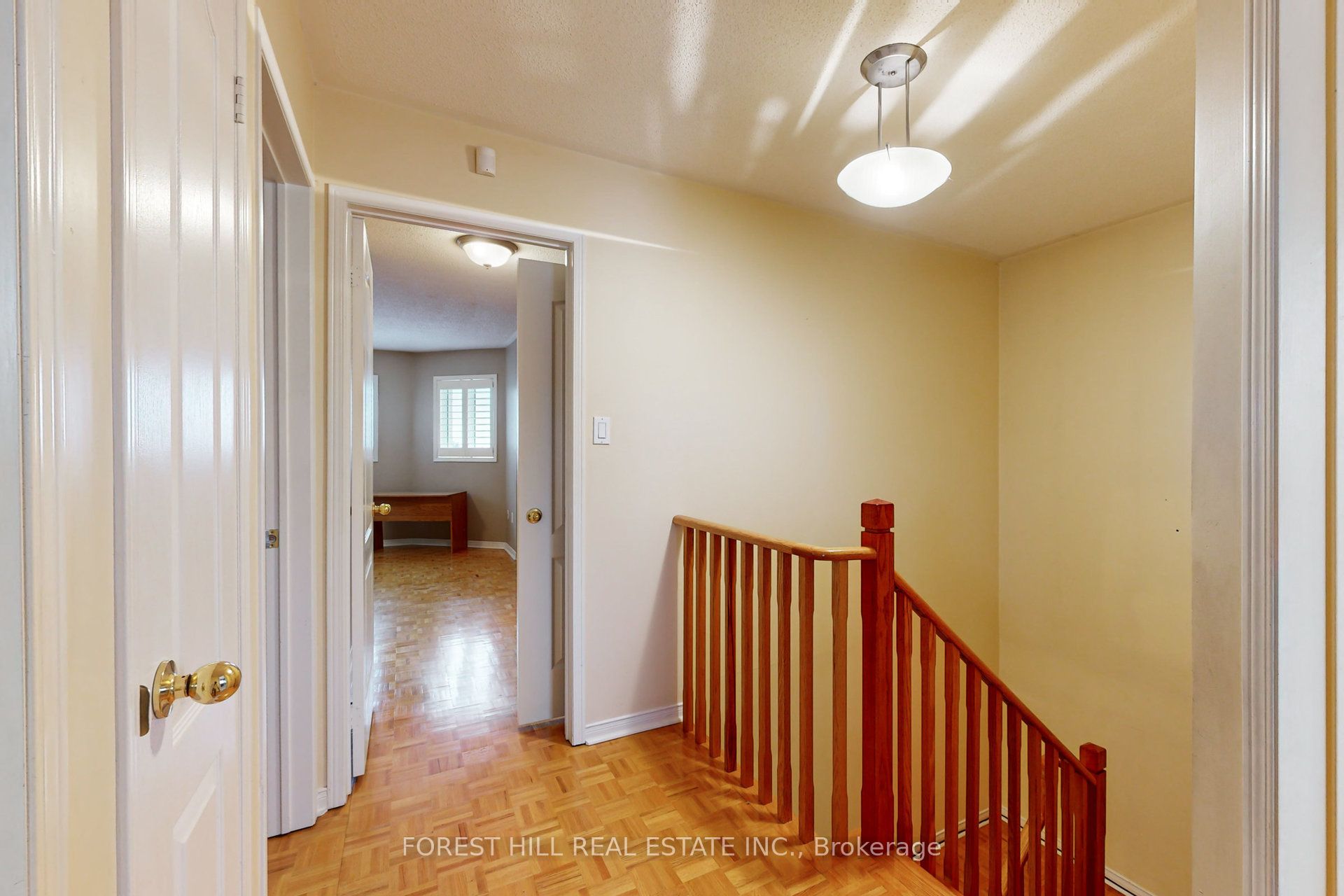64 Royalpark Way Property Photo 21