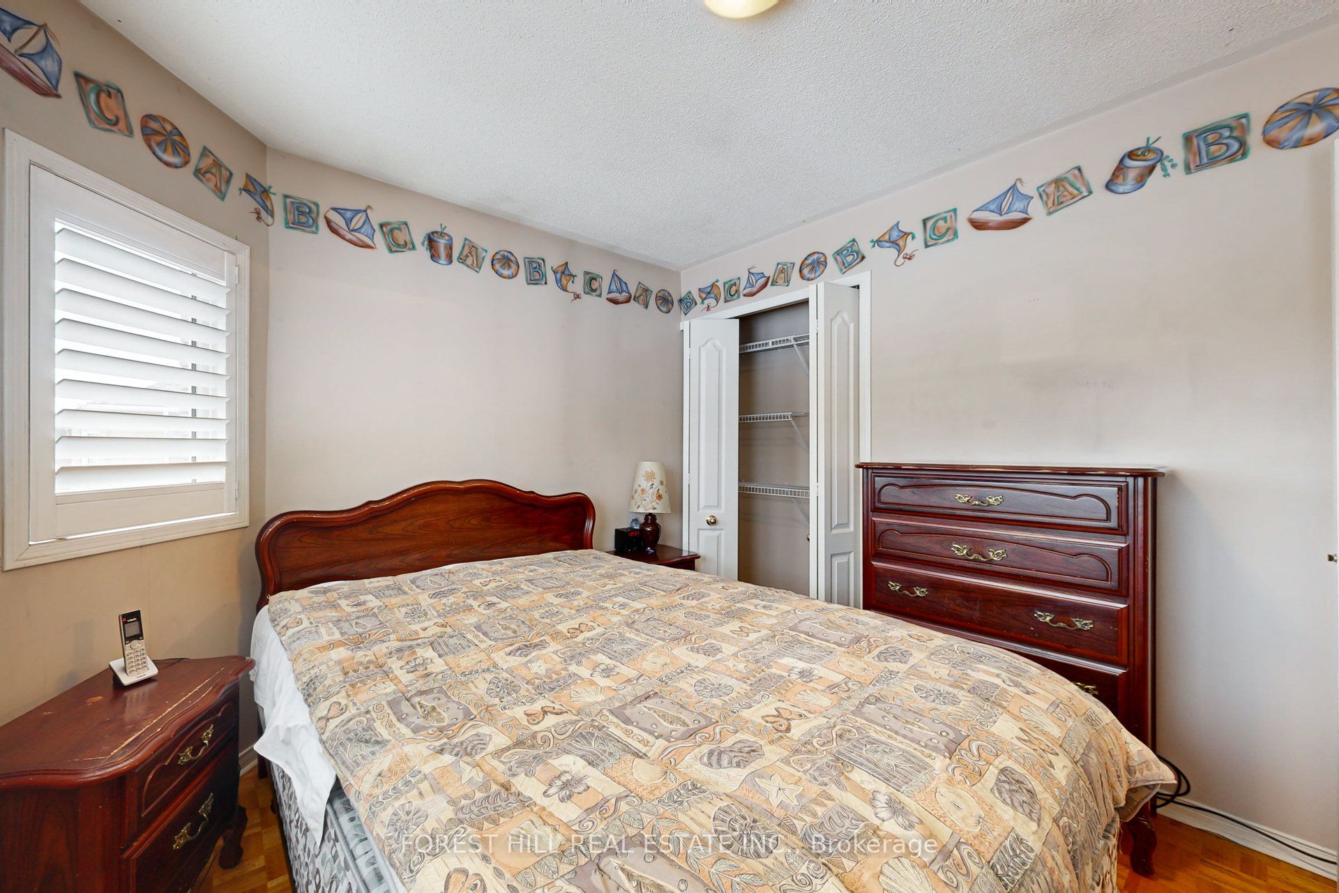 64 Royalpark Way Property Photo 24