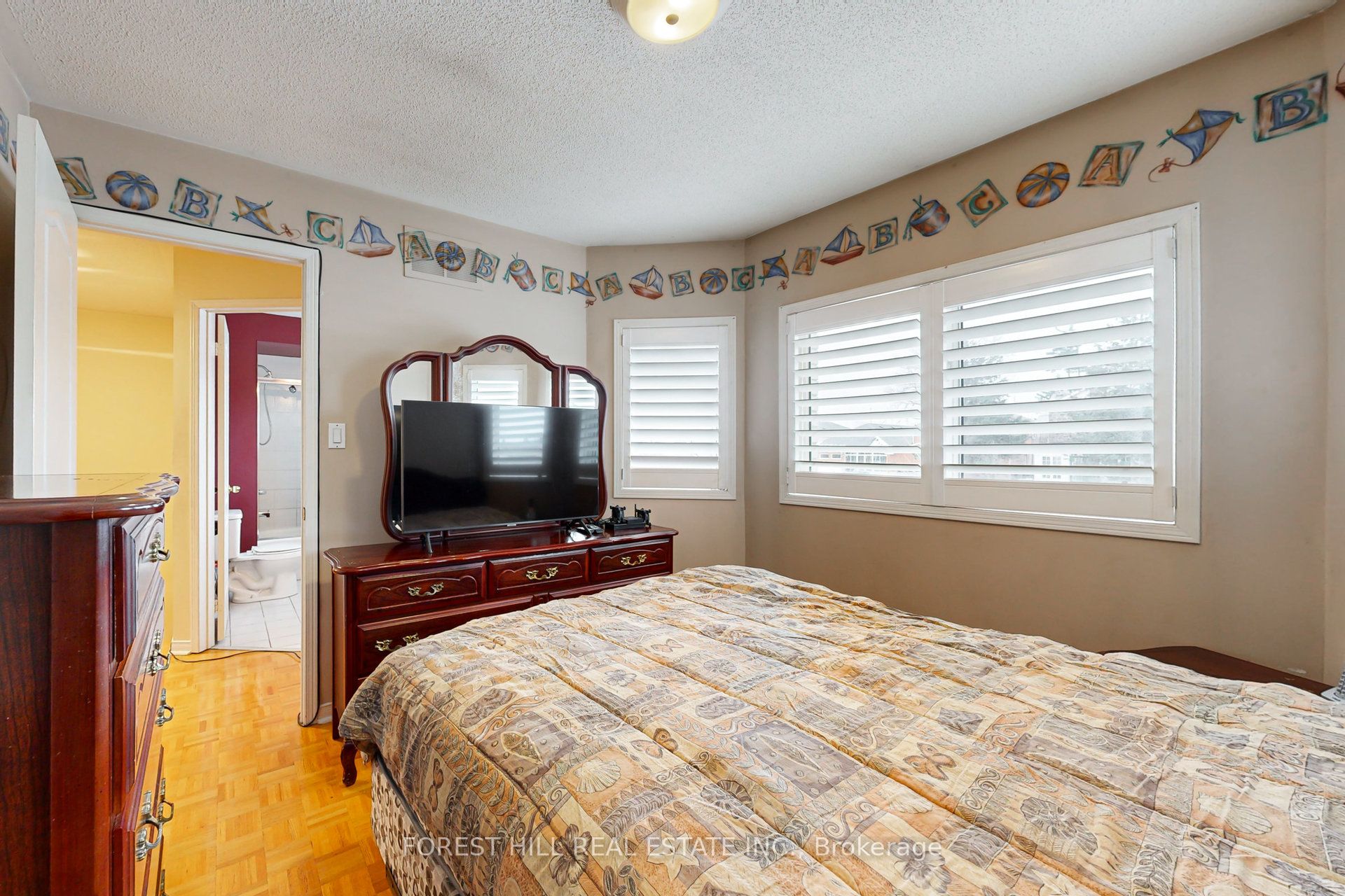 64 Royalpark Way Property Photo 25