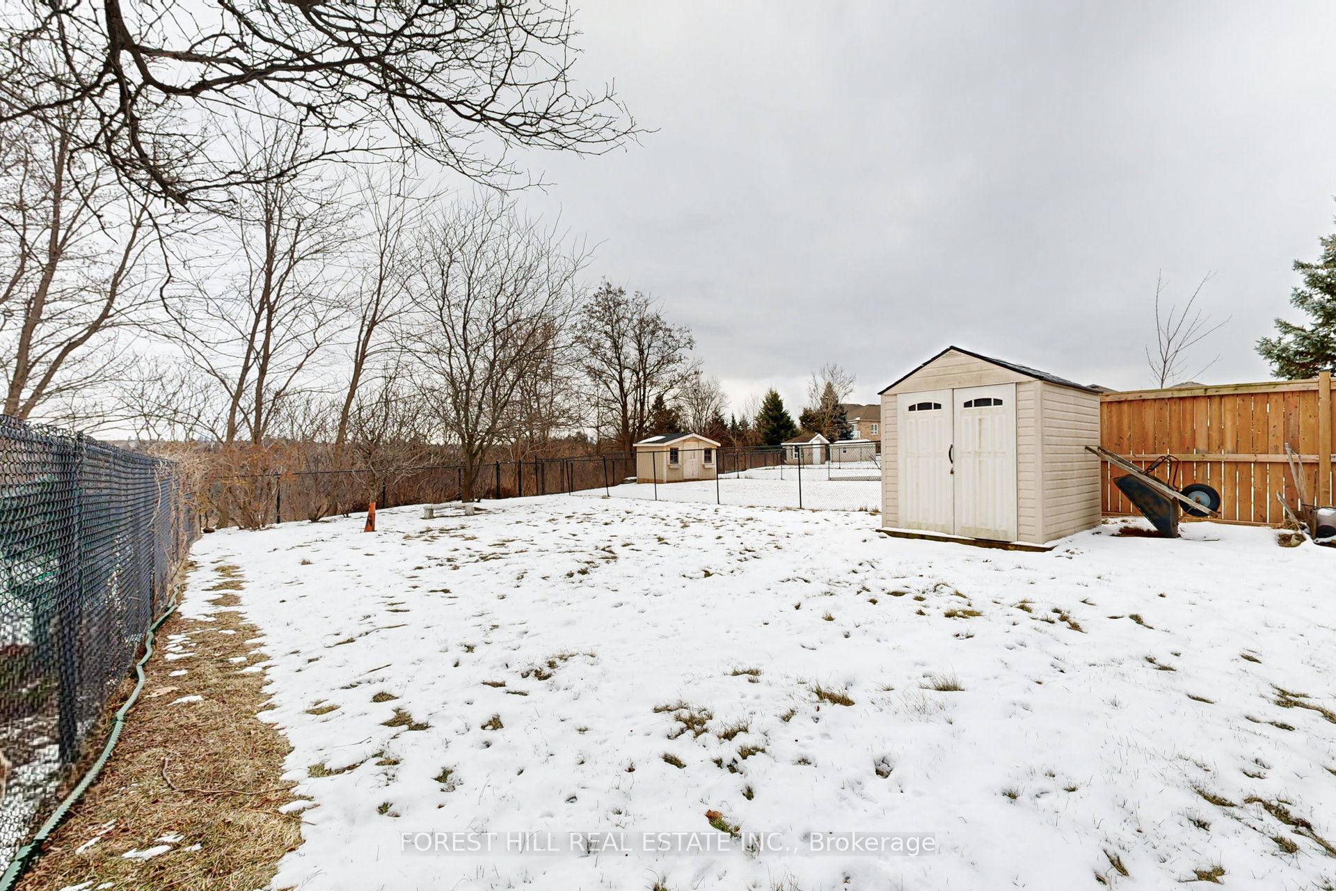 64 Royalpark Way Property Photo 45