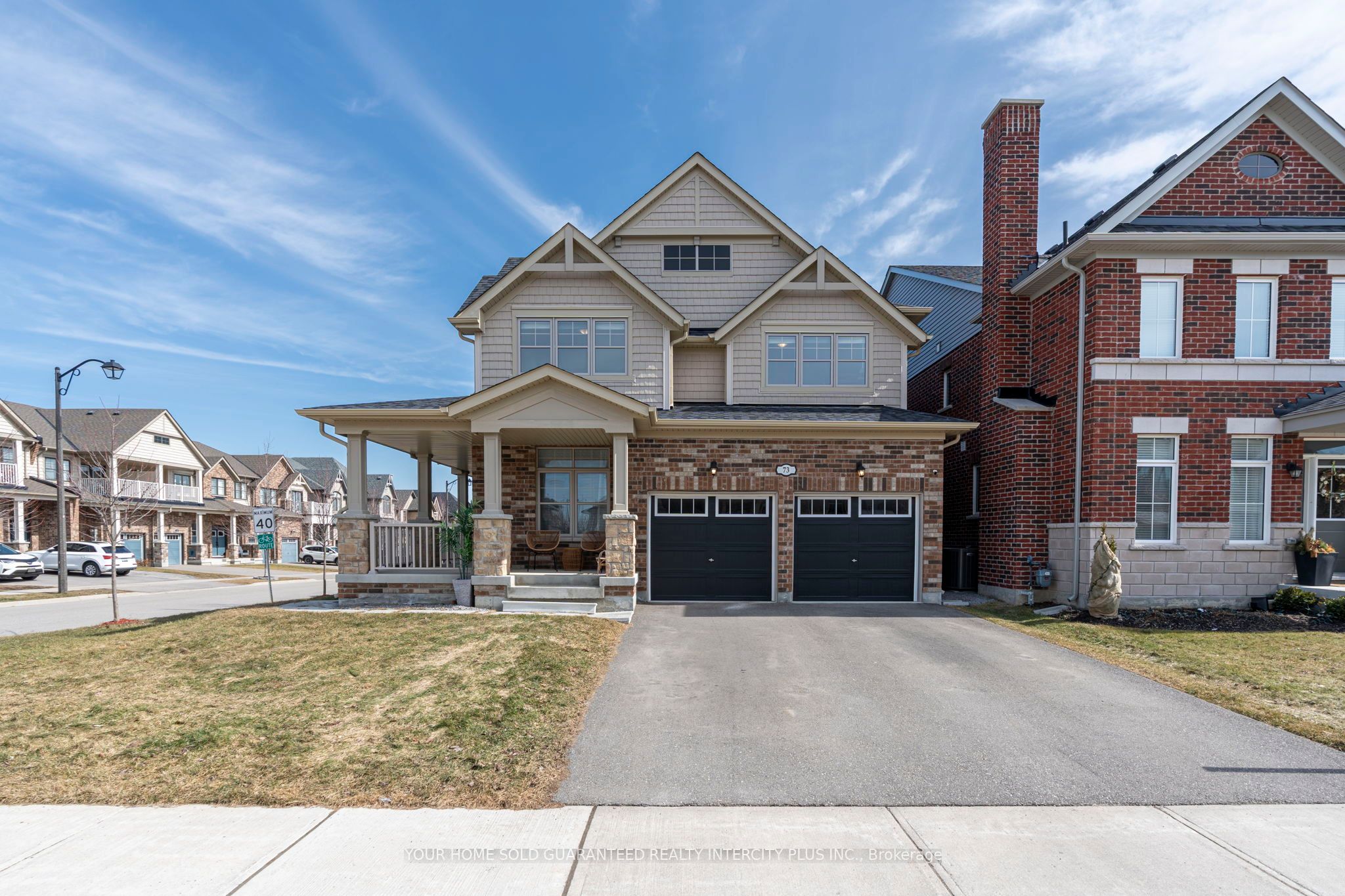 73 York Minster Boulevard Property Photo