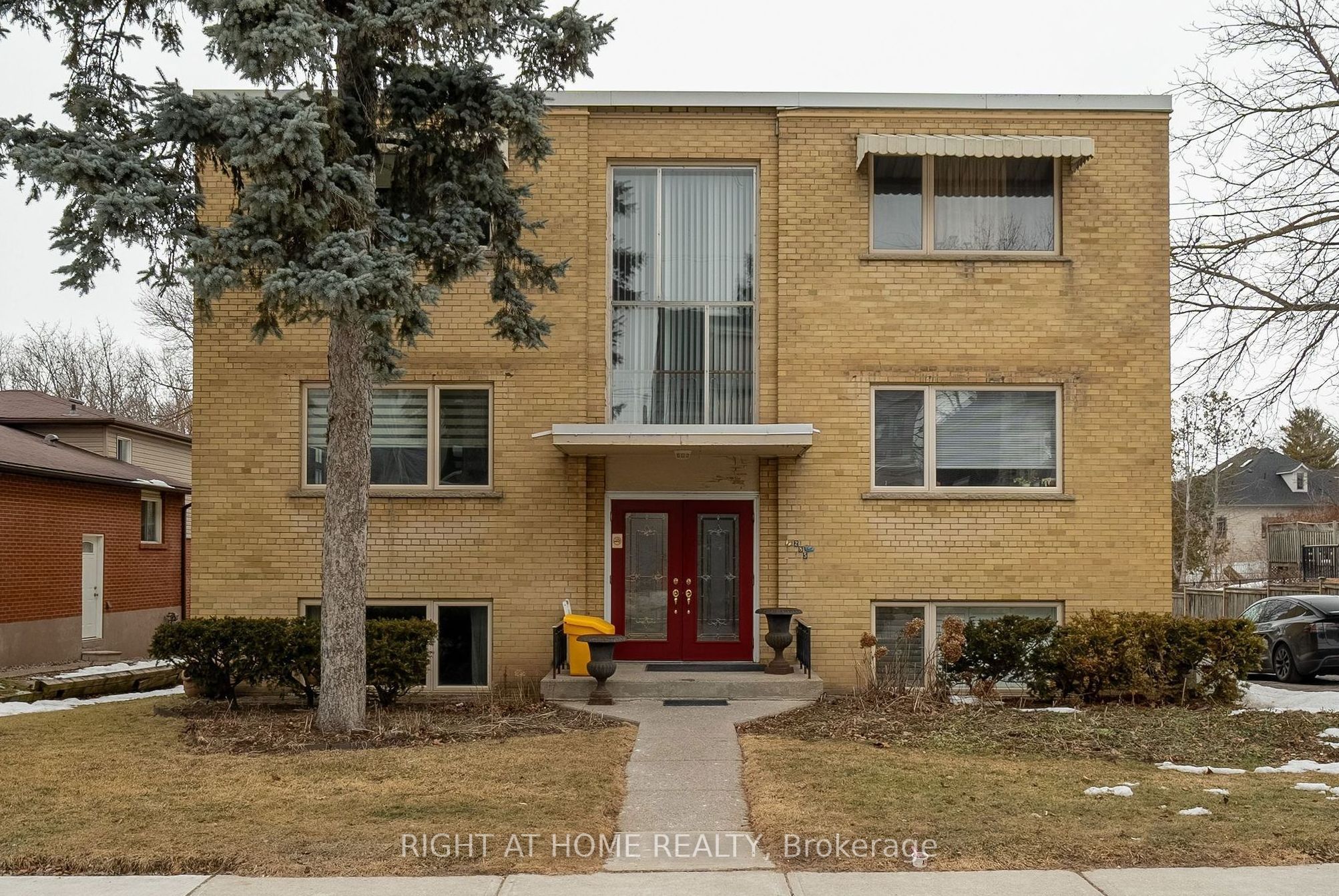 285 Richmond Street Property Photo 1