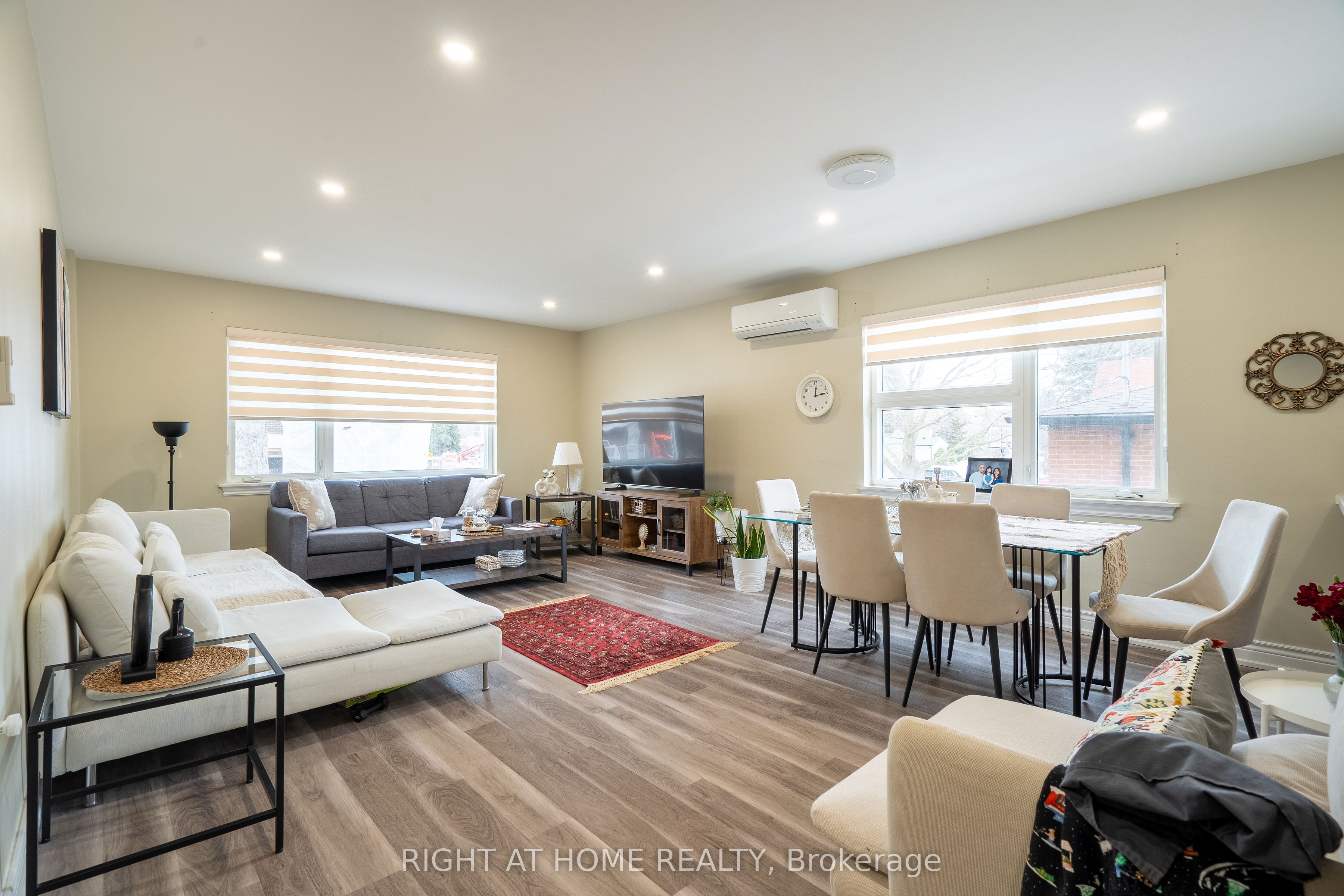 285 Richmond Street Property Photo 10