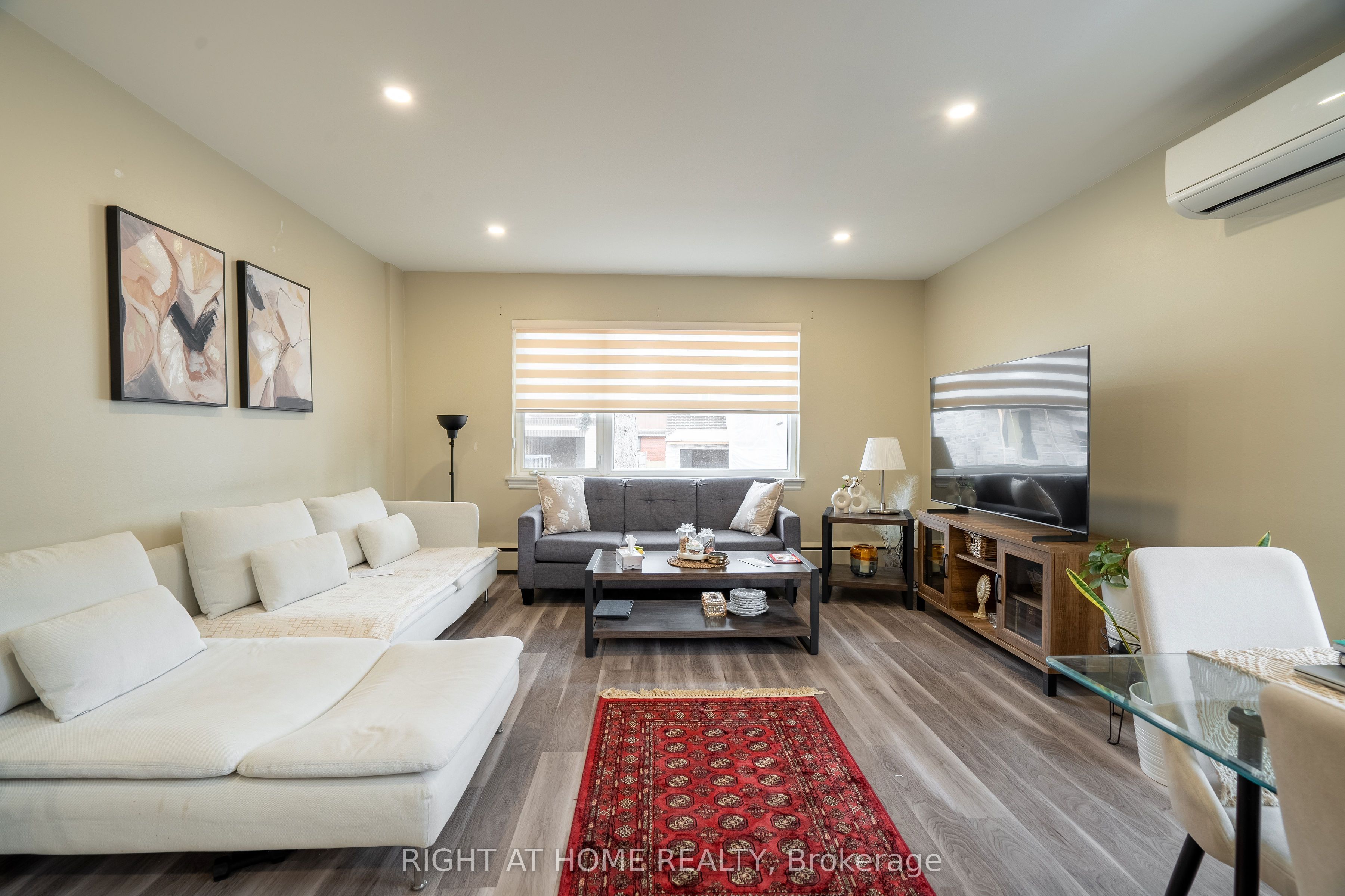 285 Richmond Street Property Photo 14