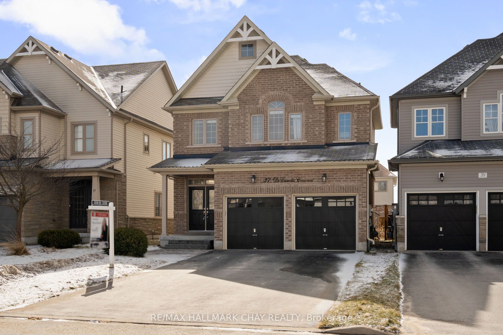 37 Decarolis Crescent Property Photo