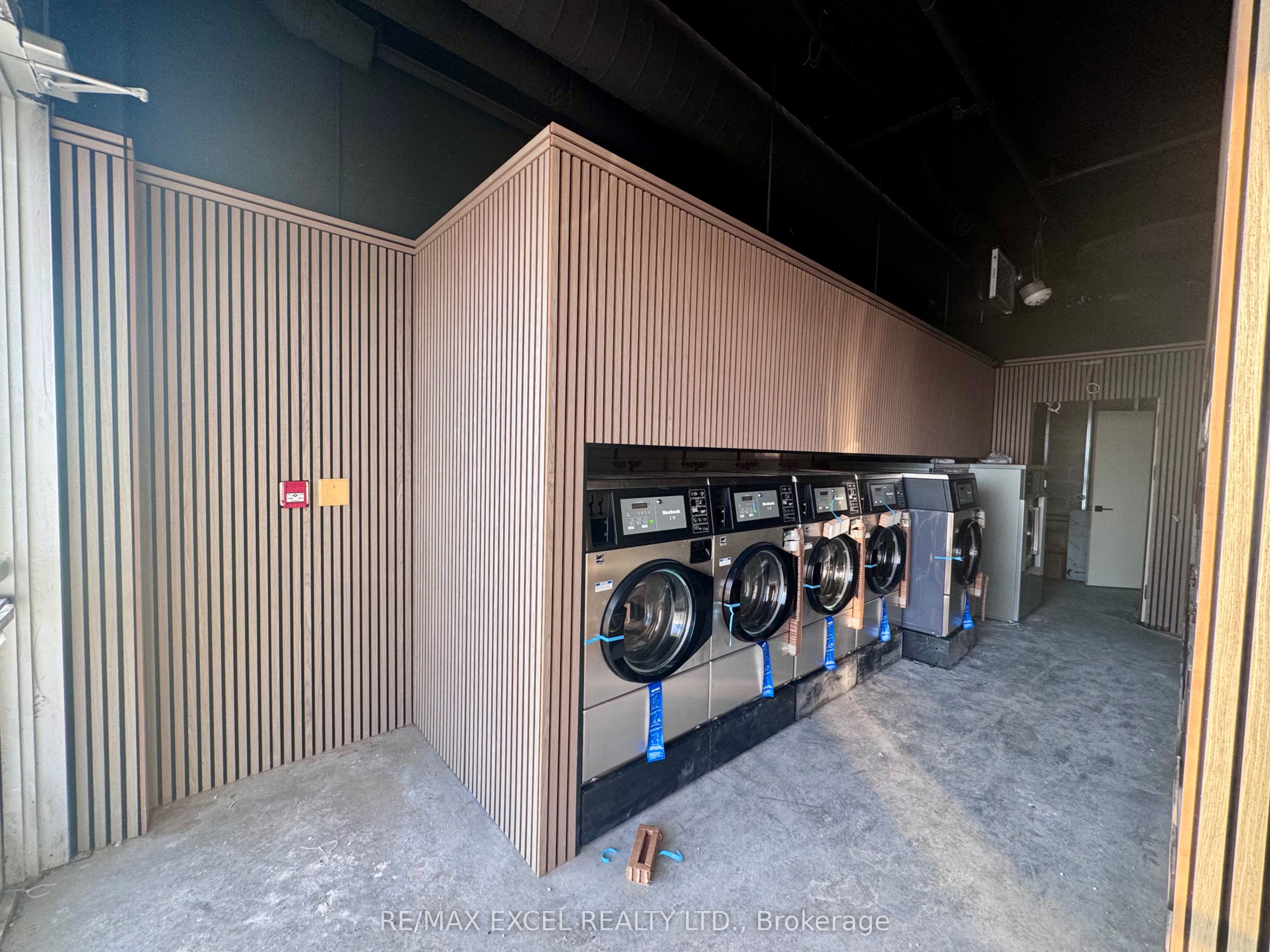 #a11 - 8333 Kennedy Road Property Photo 8