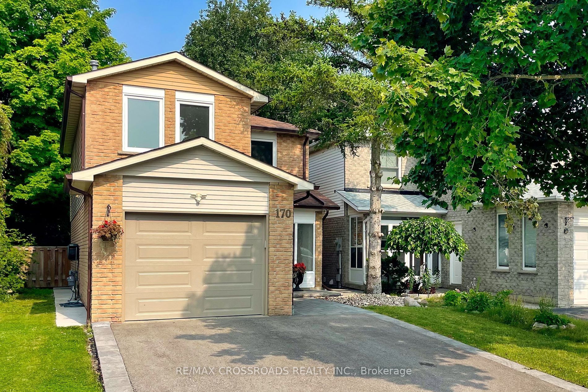 170 Greenbelt Crescent Property Photo