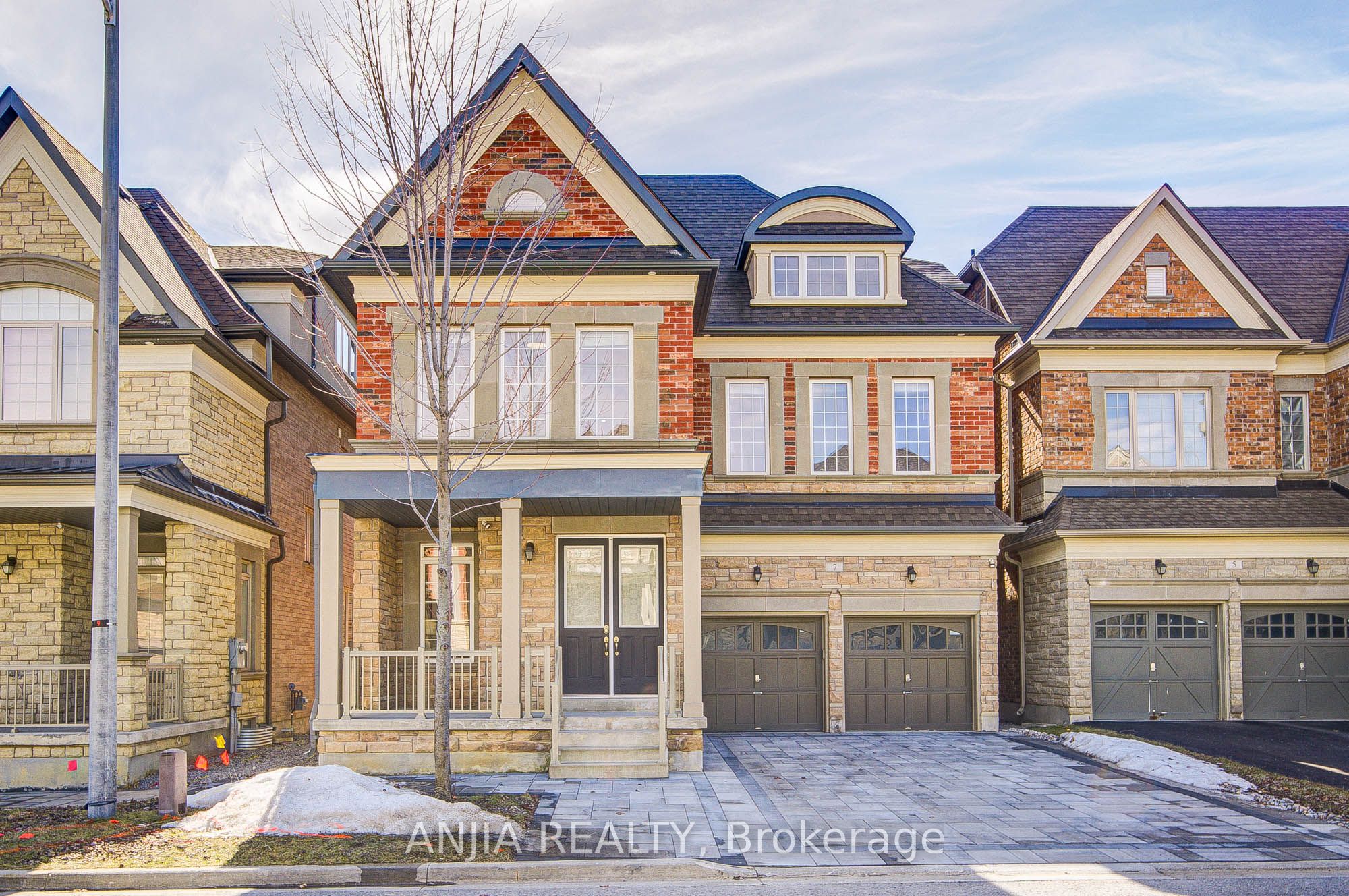 7 Mario Avenue Property Photo 1