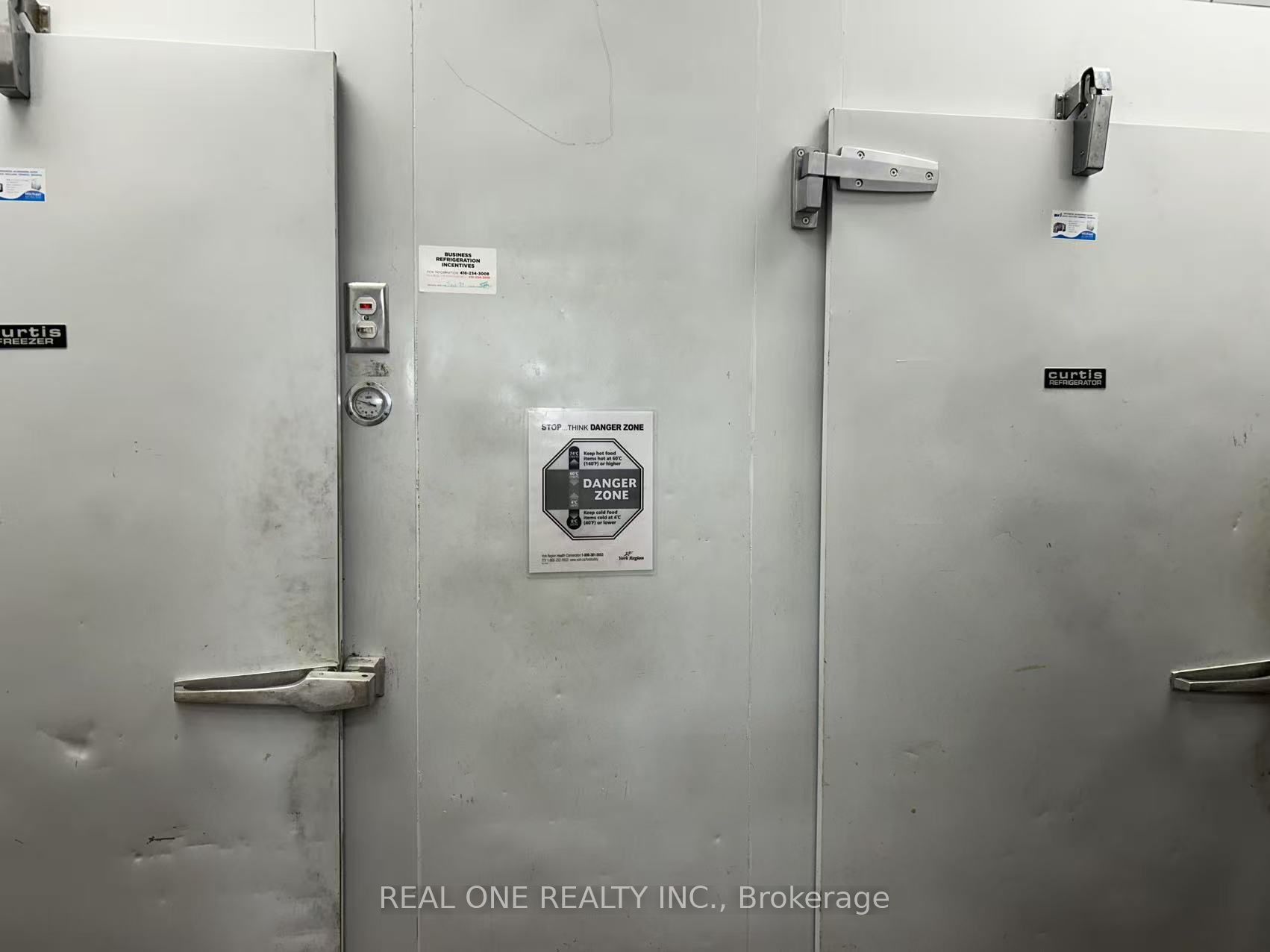#a10 - 650 Wellington Street Property Photo 11