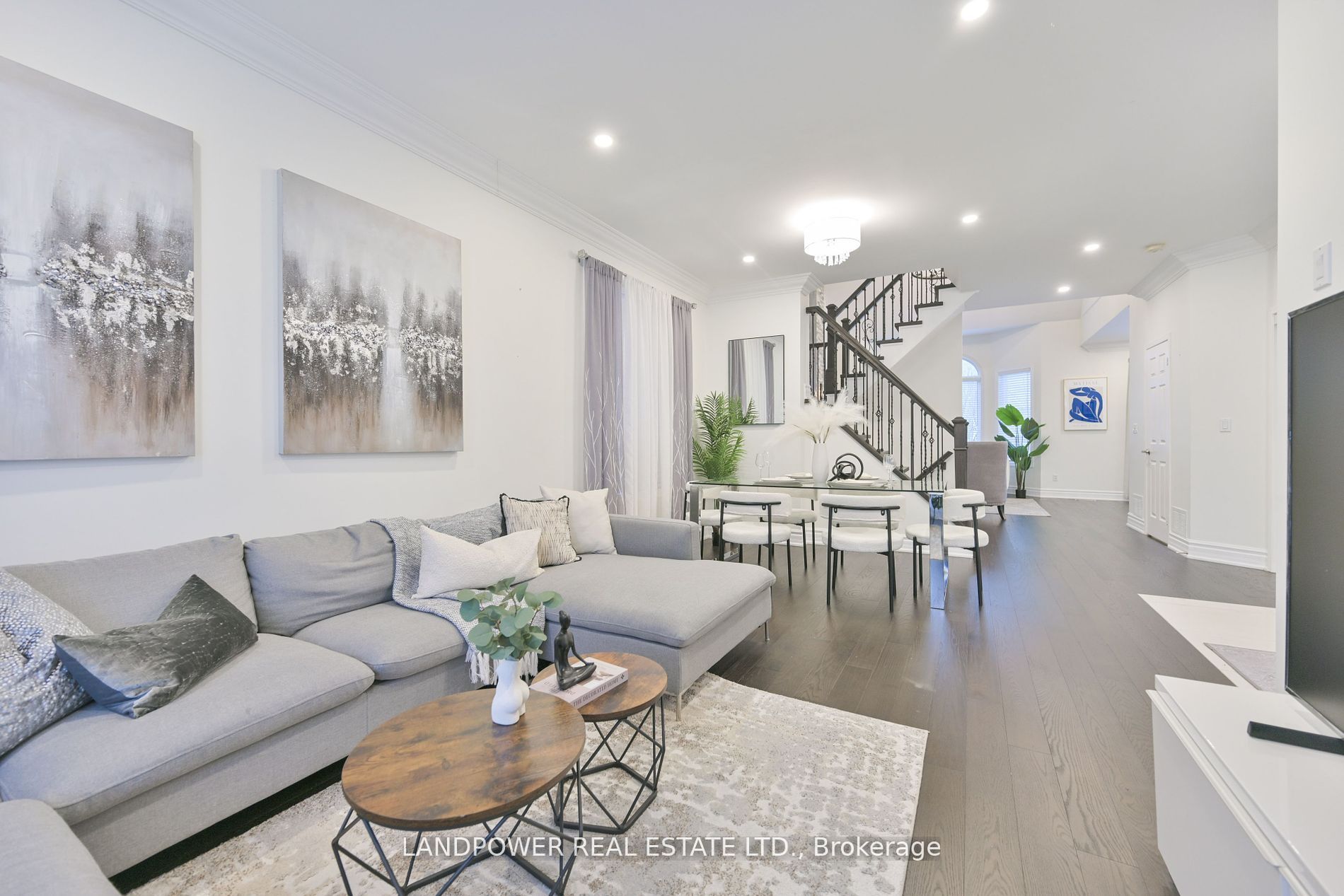 6 Tower Bridge Crescent Property Photo 1