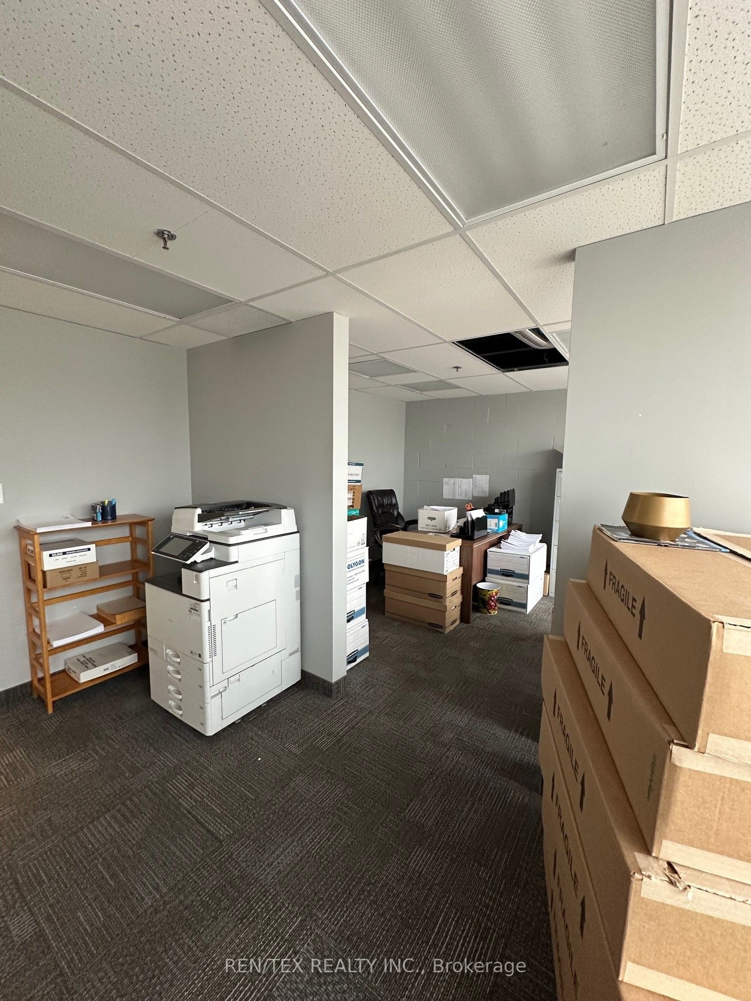 #19 - 115 Woodstream Boulevard Property Photo 7