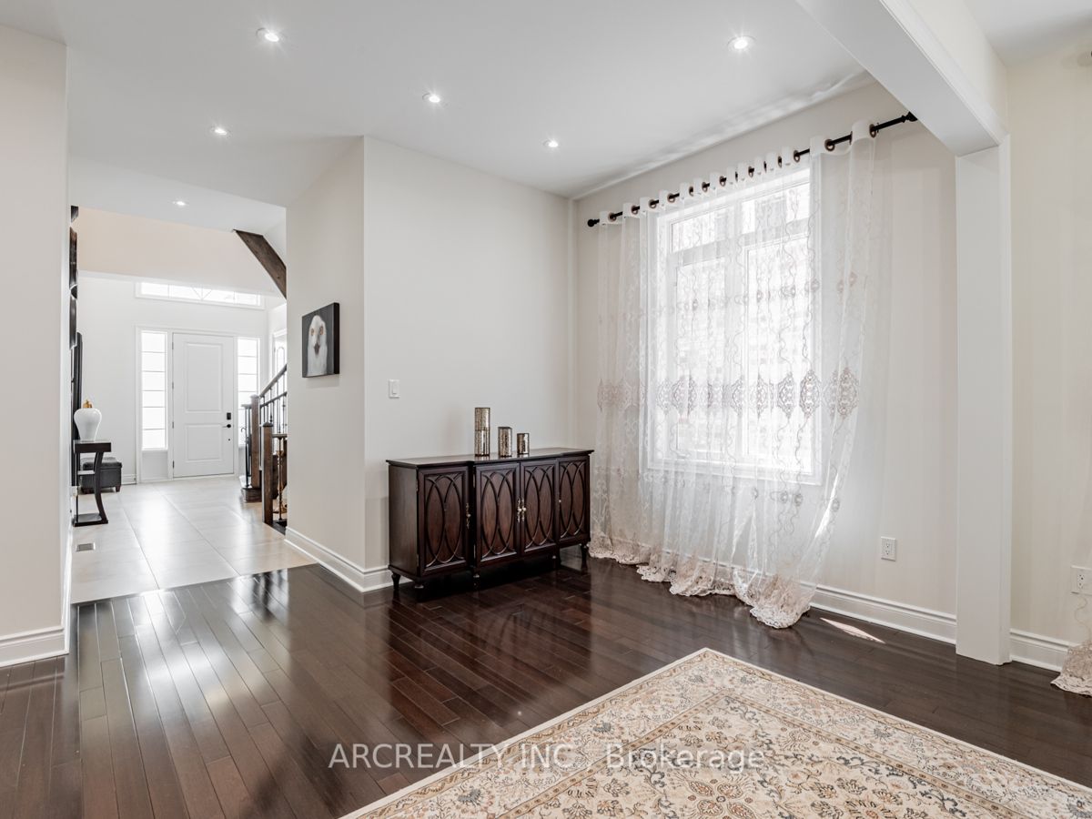 150 Chatfield Drive Property Photo 7