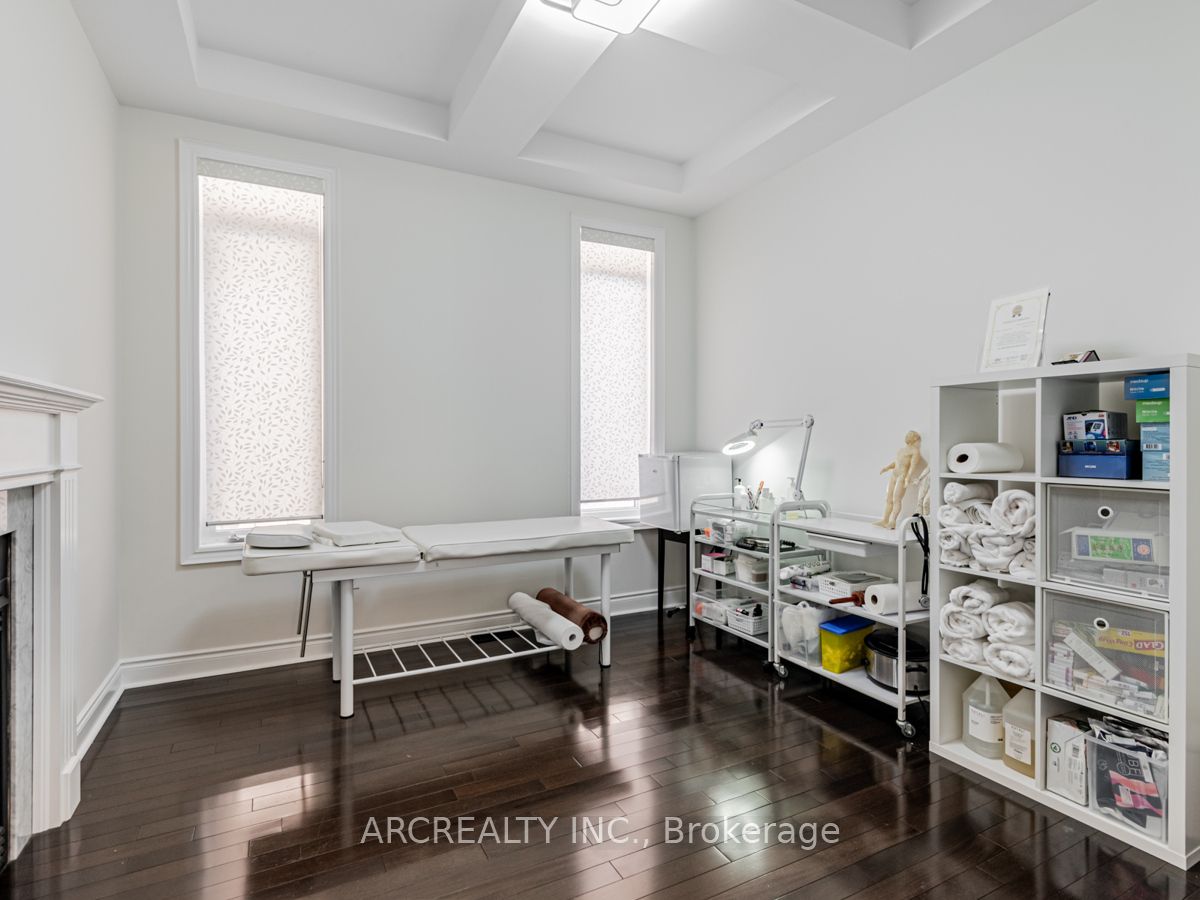 150 Chatfield Drive Property Photo 12