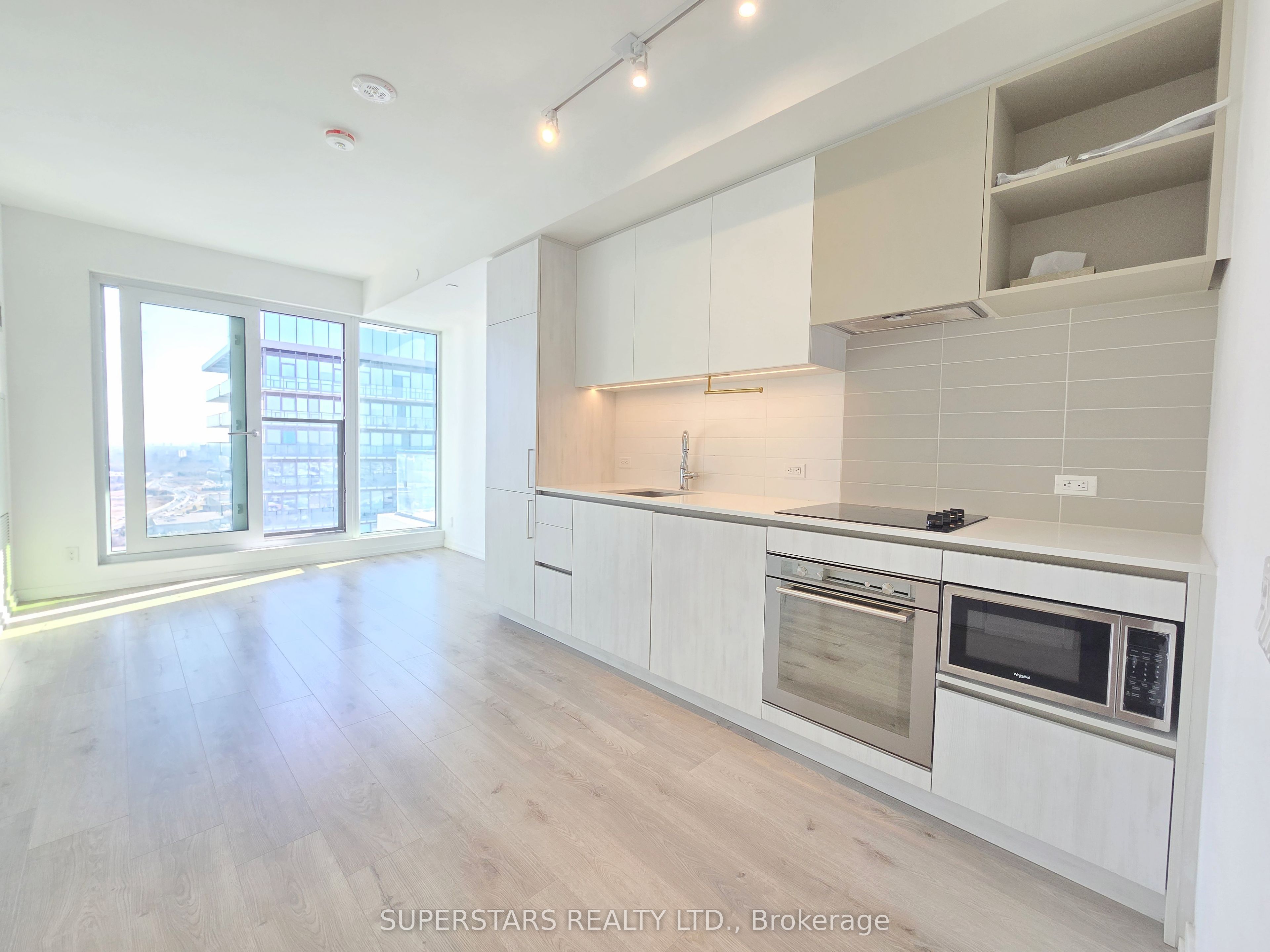 #3709 - 1000 Portage Parkway Property Photo