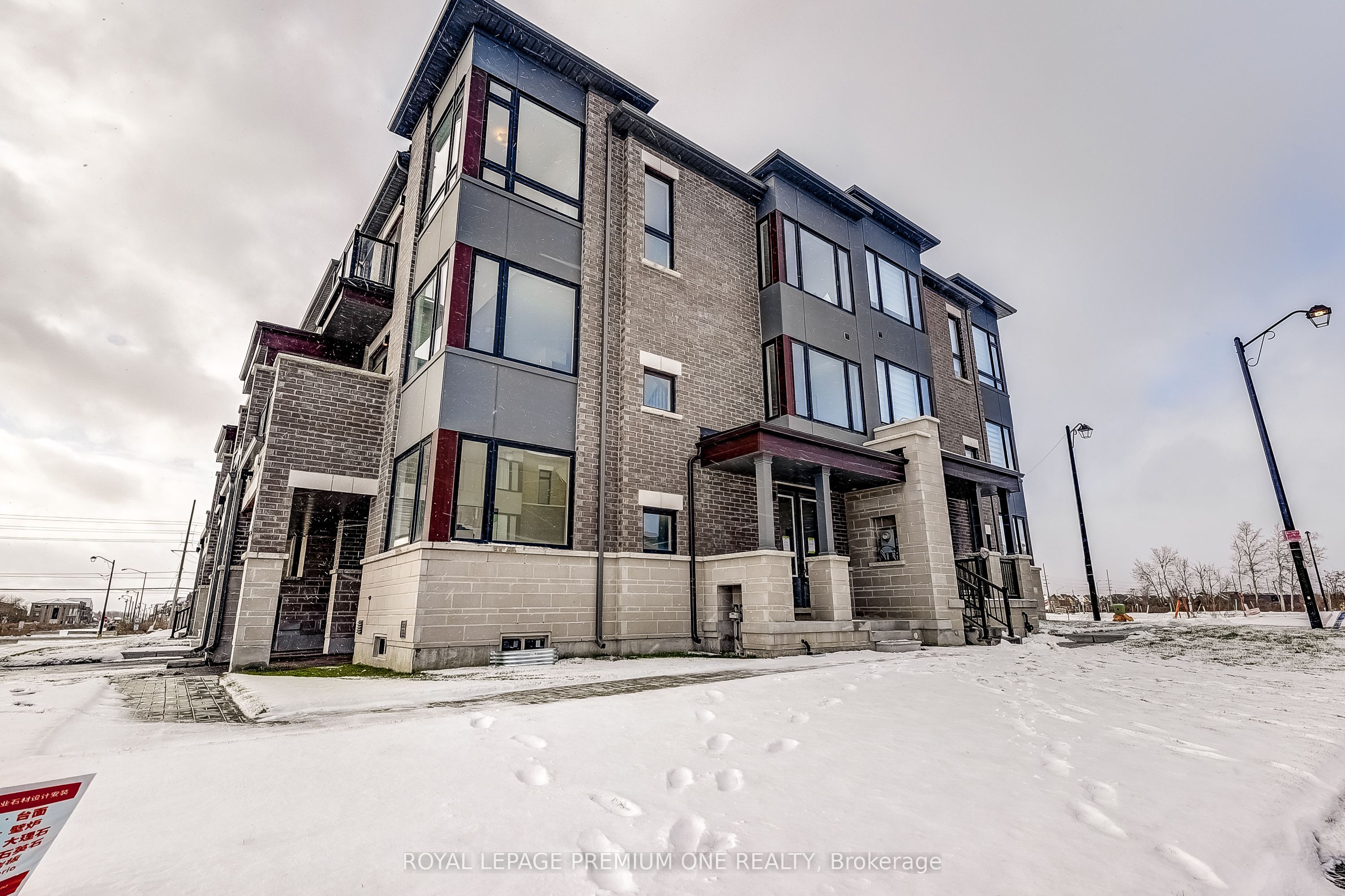 36 Thule St Property Photo