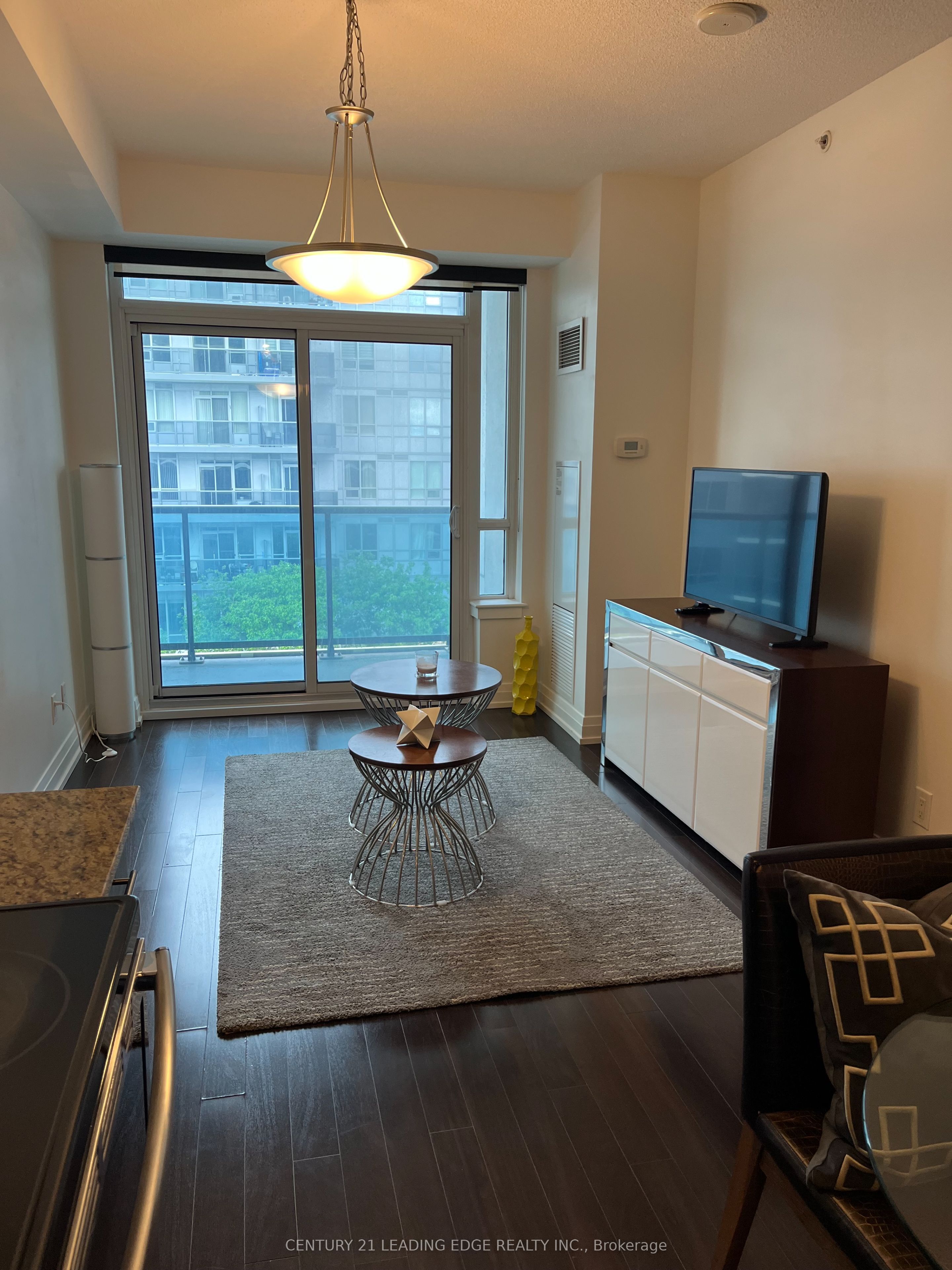 7165 Yonge Street 732 Property Photo 5