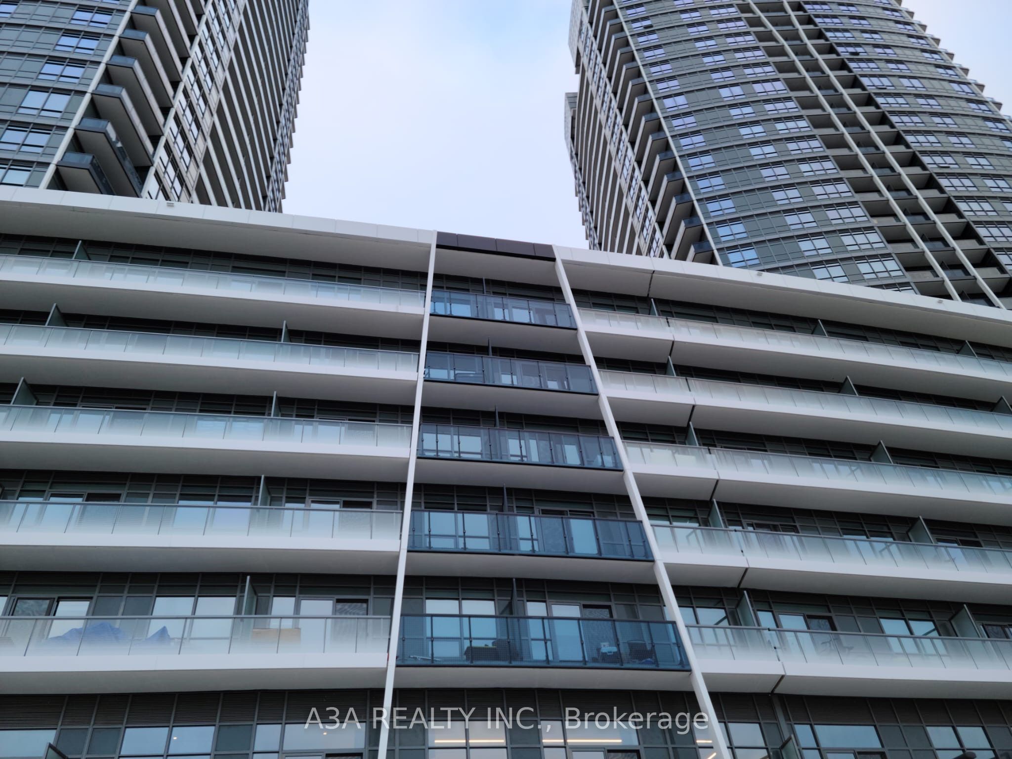 50 Upper Mall Way Property Photo
