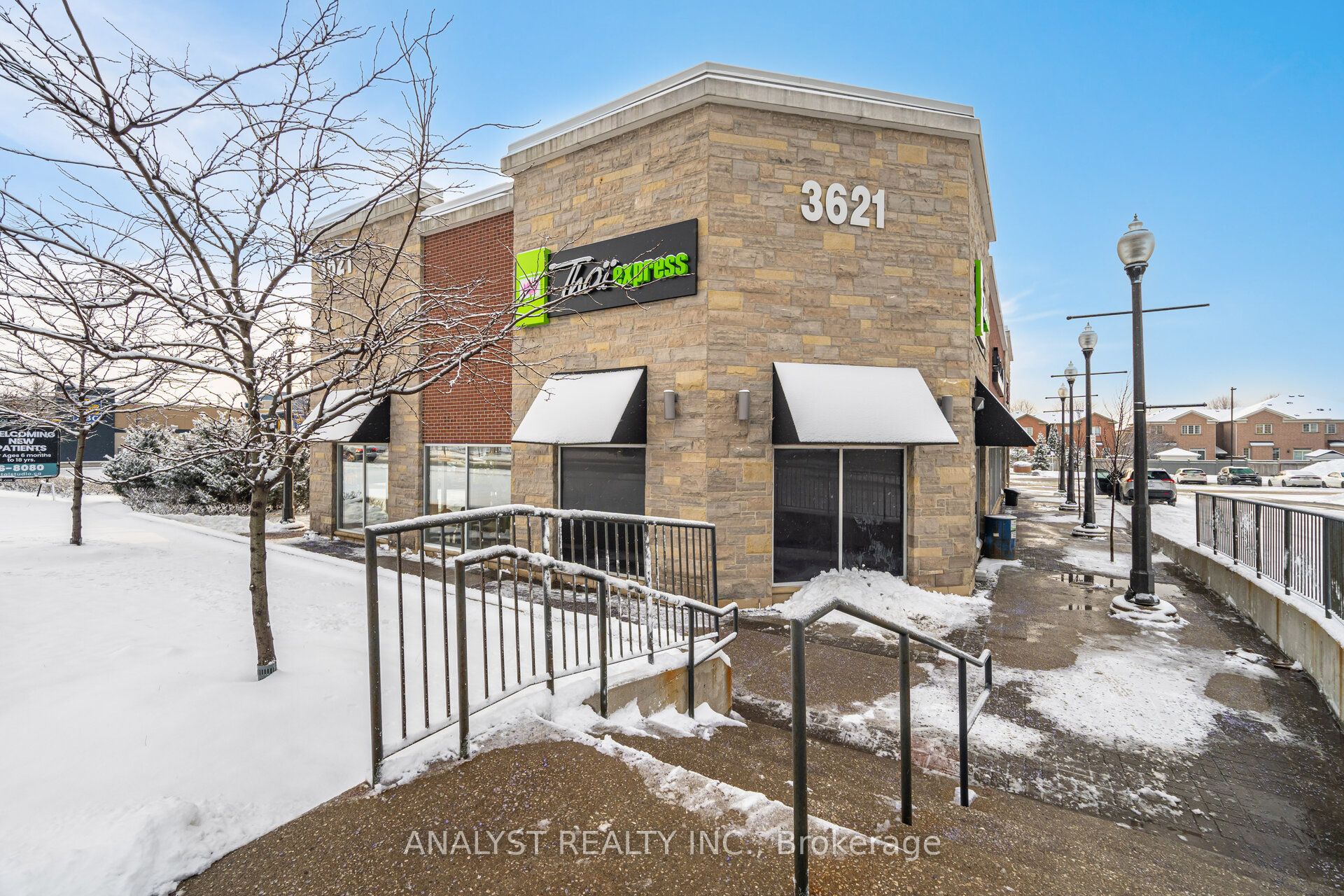 #bdg F #3 - 3621 Major Mackenzie Drive Property Photo 4