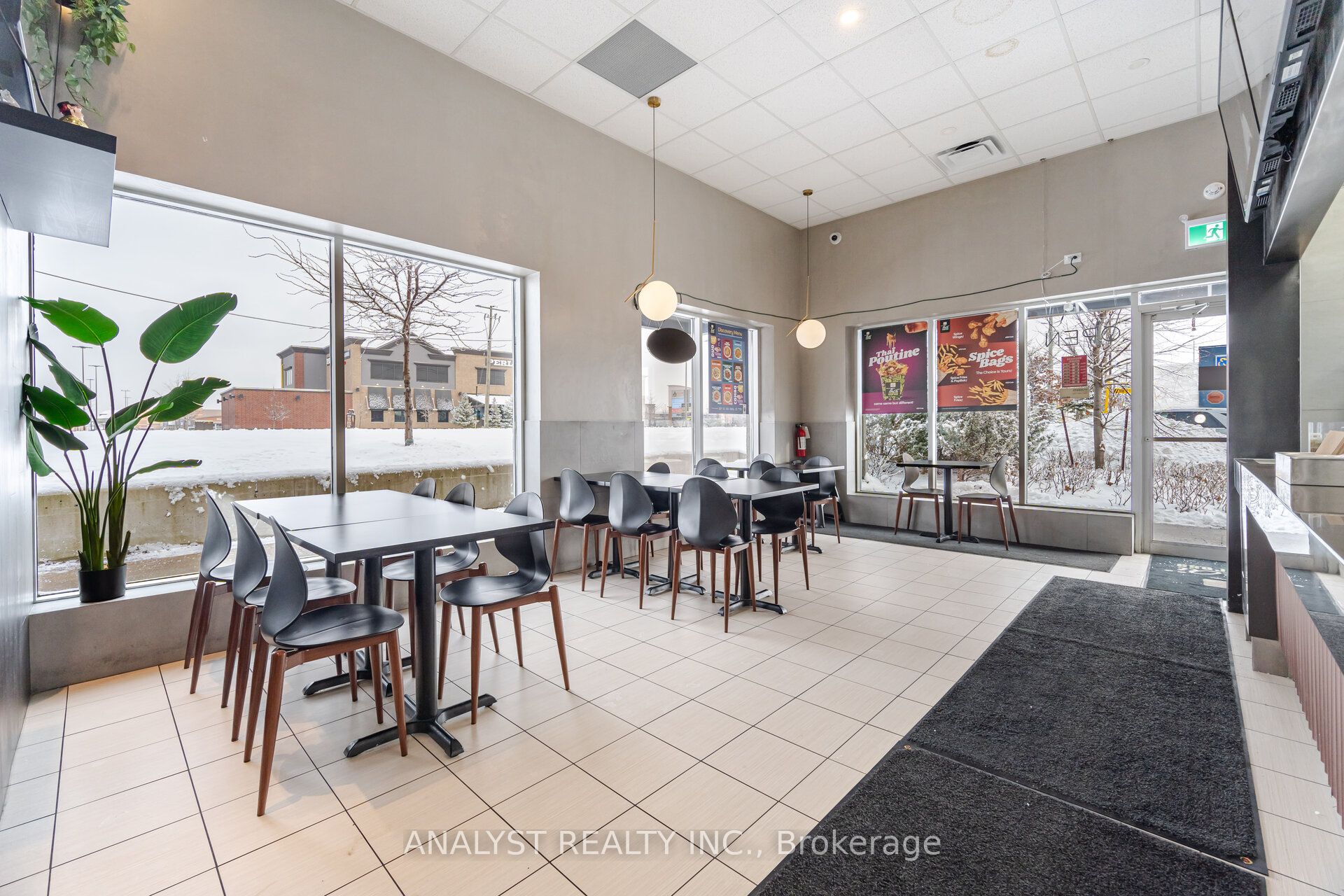 #bdg F #3 - 3621 Major Mackenzie Drive Property Photo 10