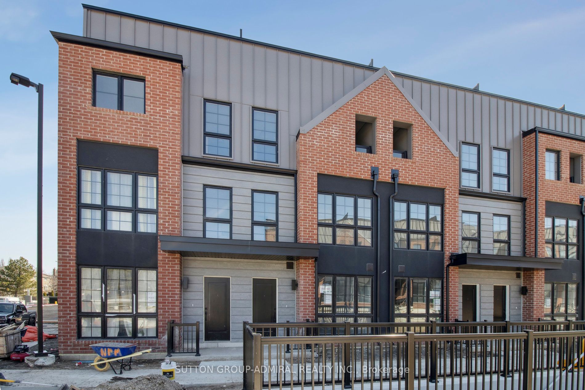 #potl 100 - 300 Atkinson Avenue Property Photo