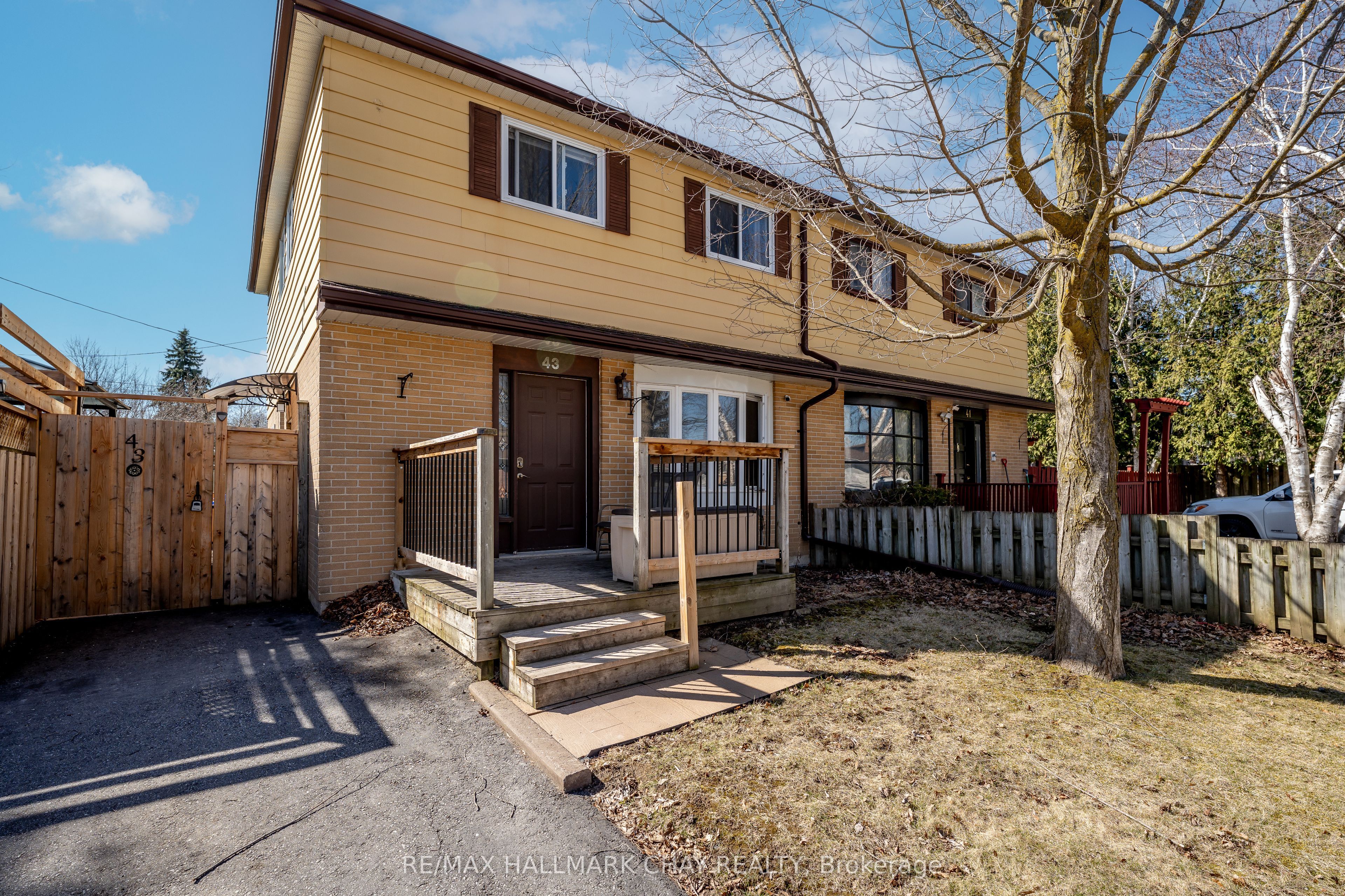 43 Adeline Avenue Property Photo