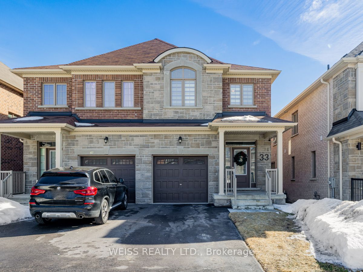 33 Frederick Taylor Way Property Photo