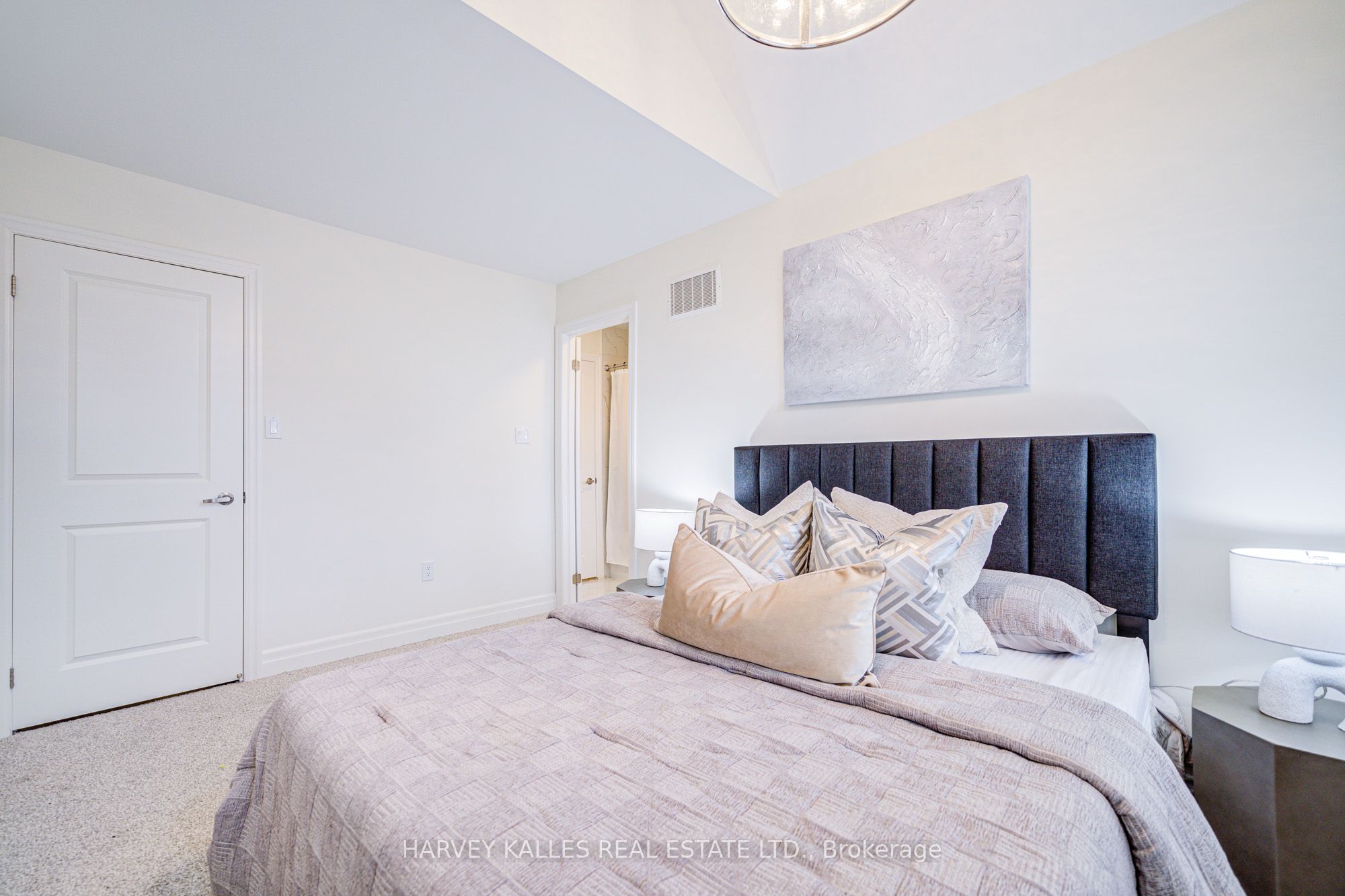 20 Claudview Street Property Photo 32