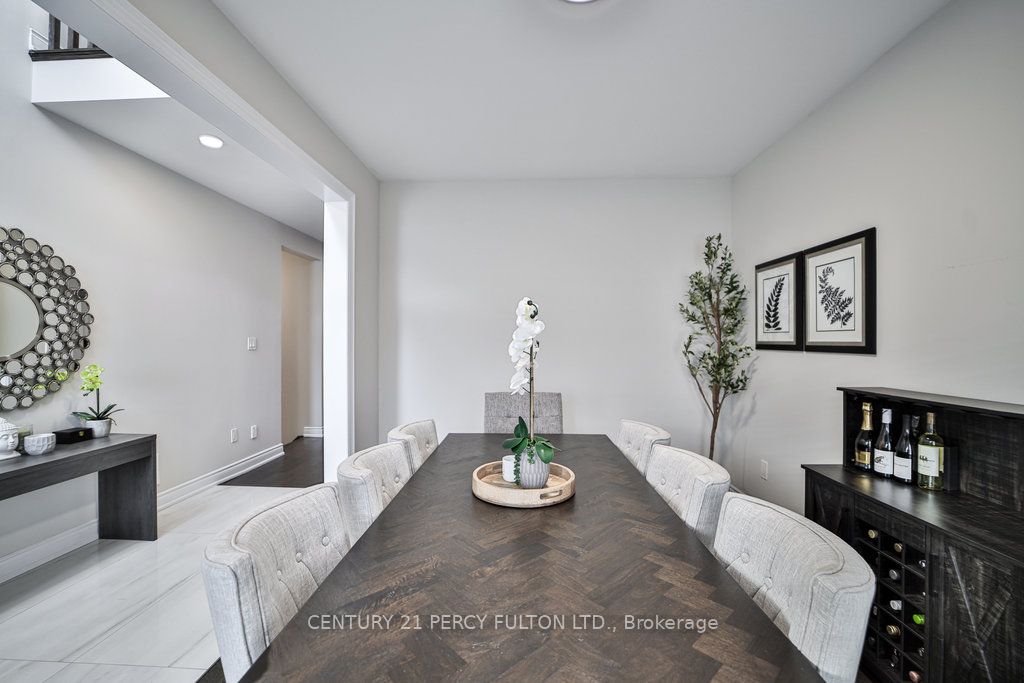 1006 Cole Street Property Photo 7