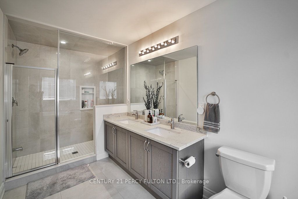 1006 Cole Street Property Photo 17