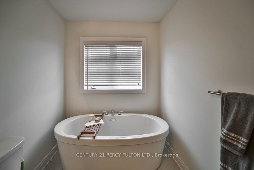 1006 Cole Street Property Photo 18