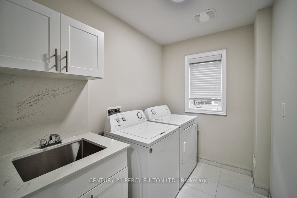 1006 Cole Street Property Photo 19