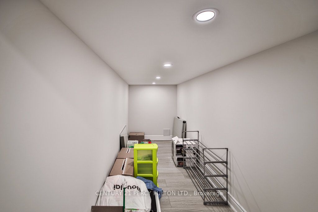 1006 Cole Street Property Photo 28