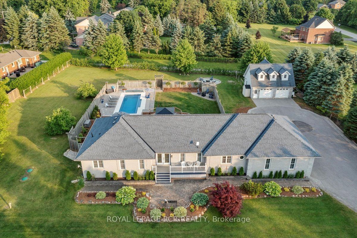 395 Sandford Road Property Photo