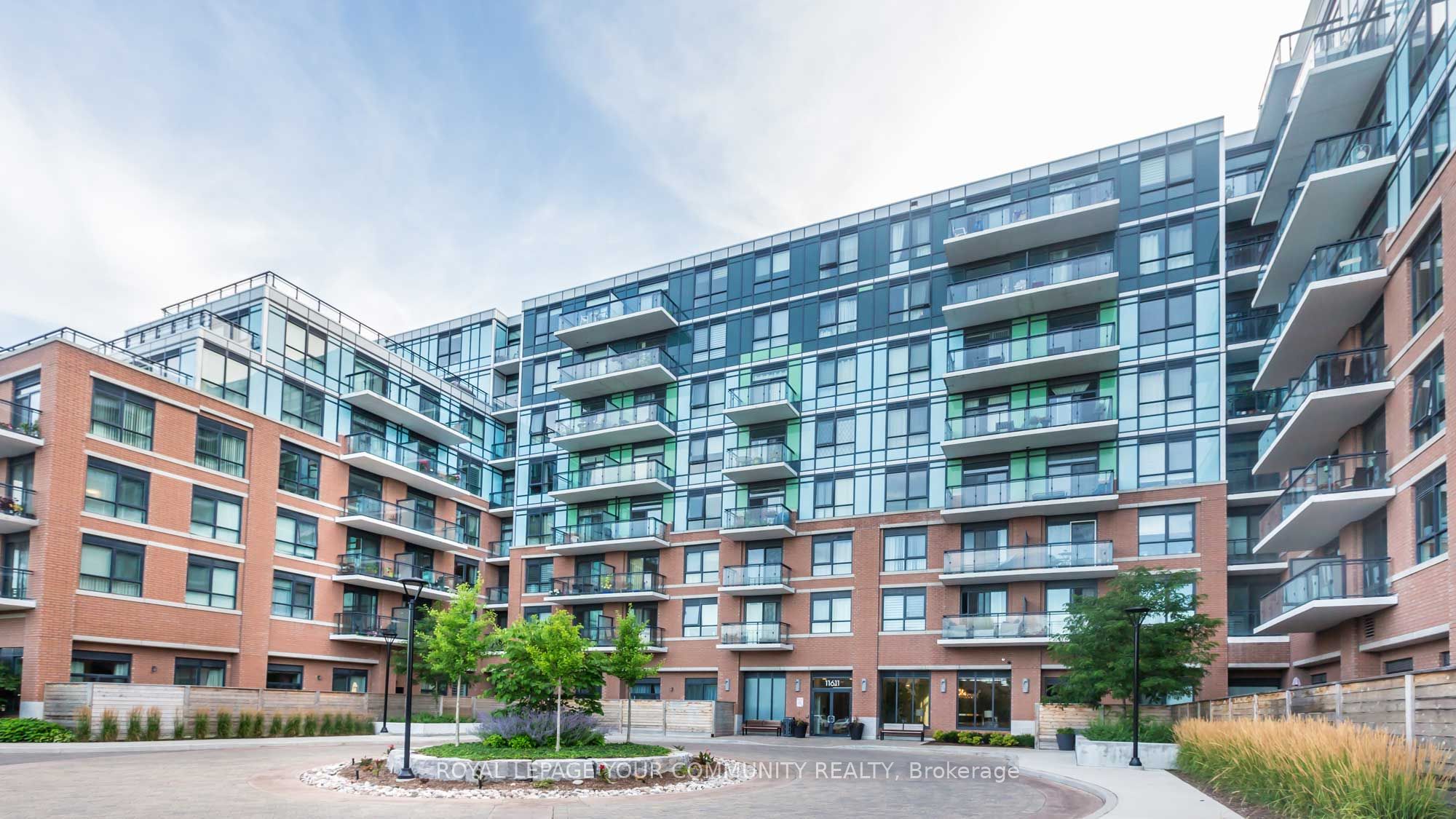 11611 Yonge Street Property Photo 1