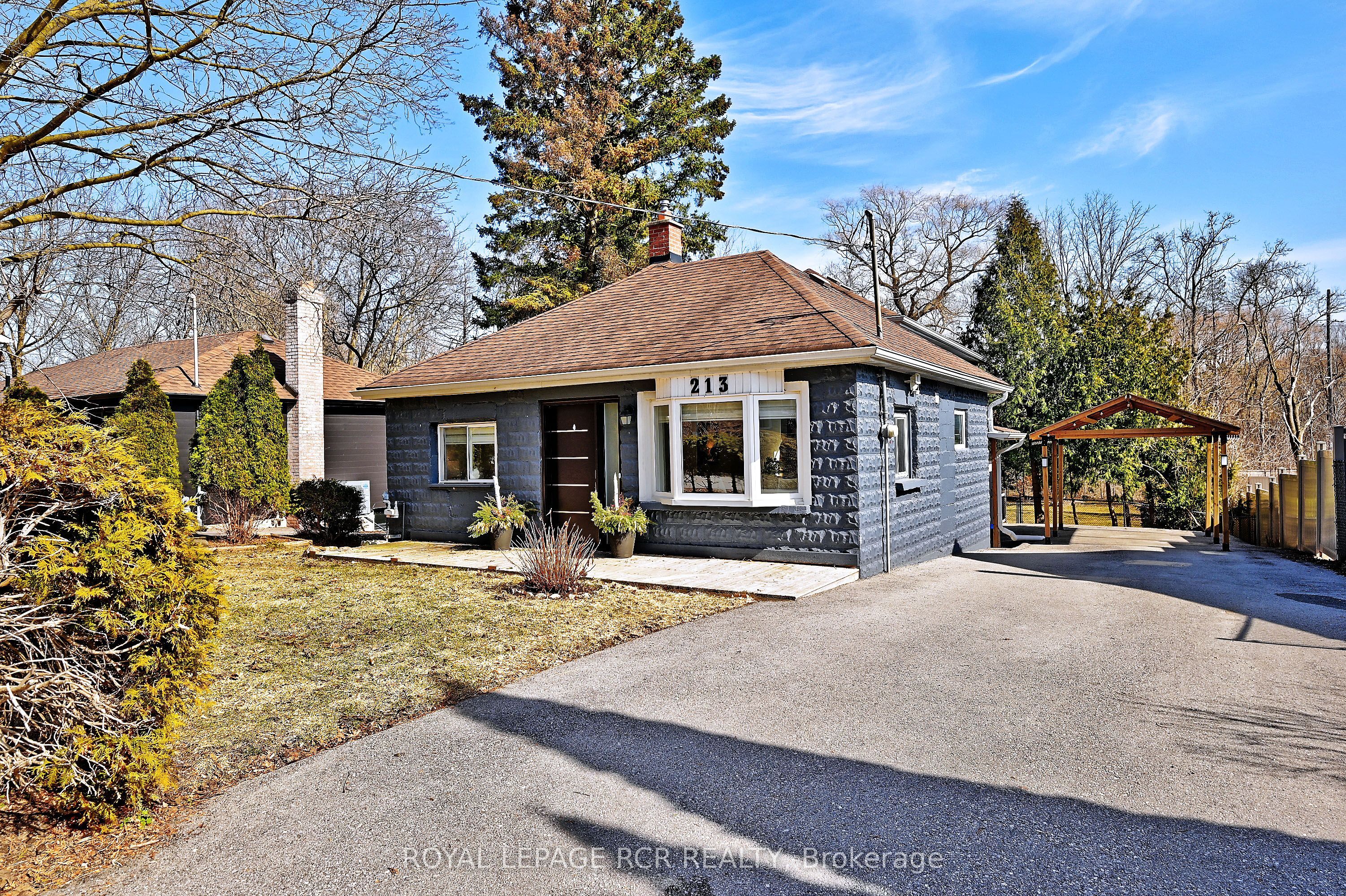 213 Old Main Street Property Photo 1