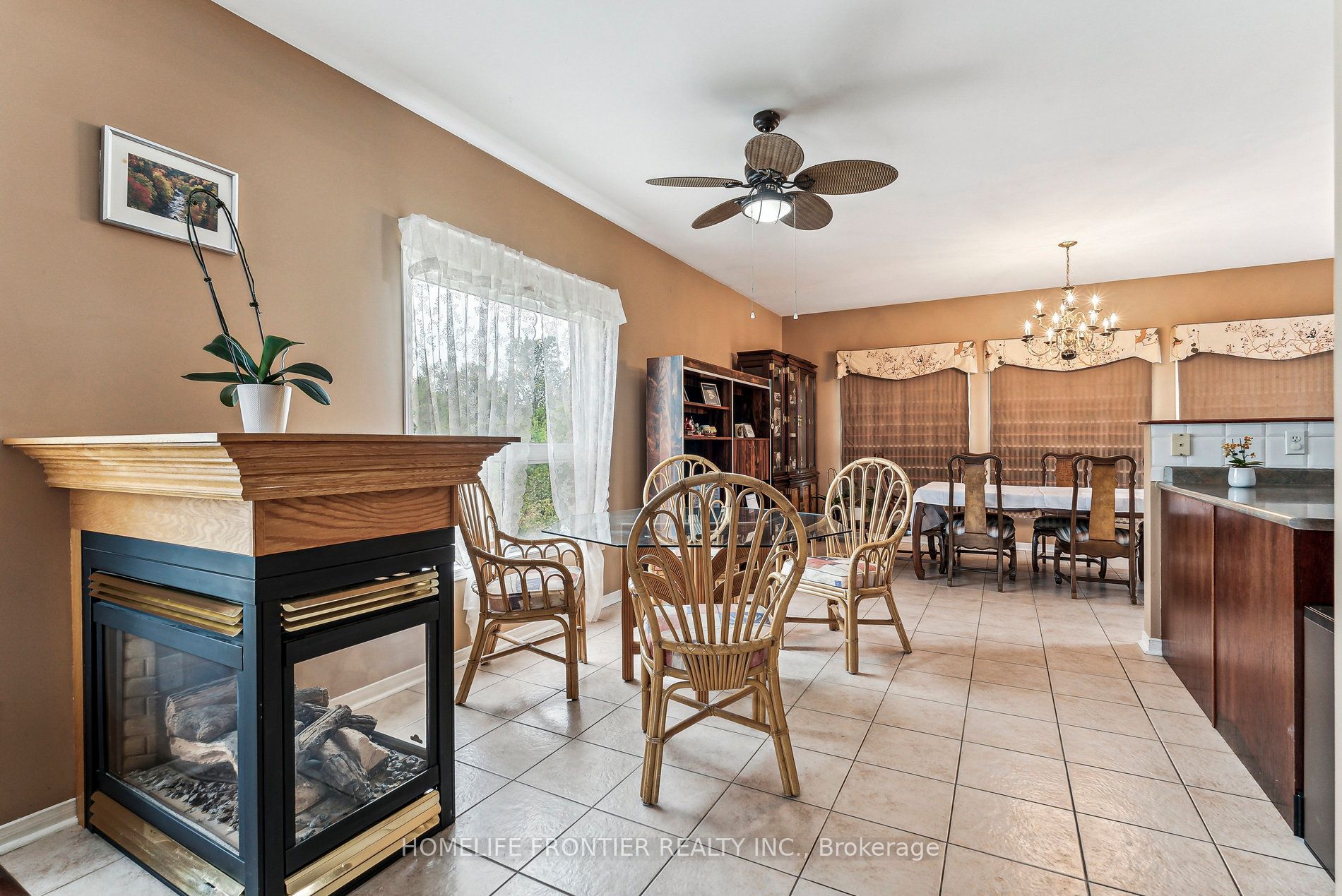 1906 Webster Boulevard W Property Photo 6