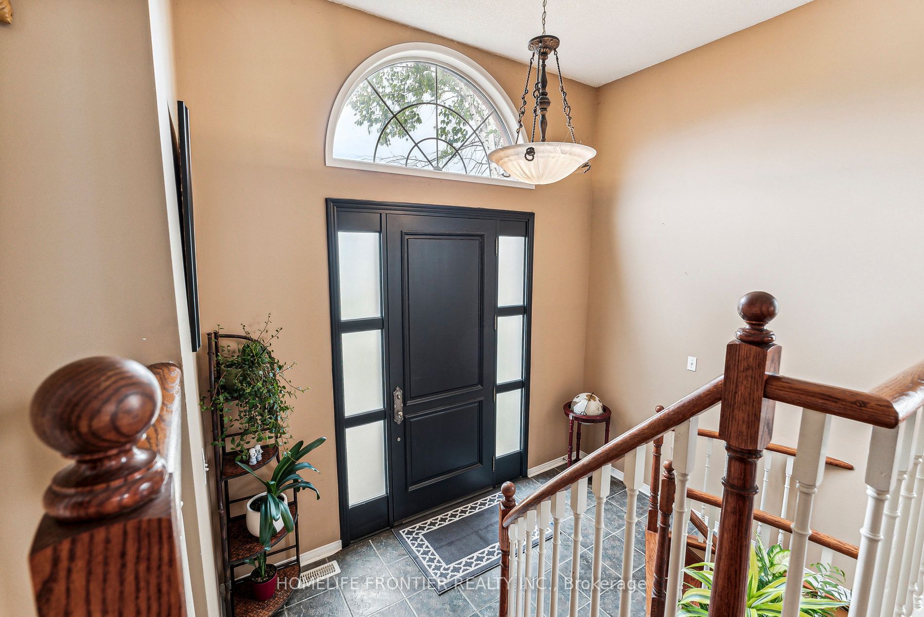 1906 Webster Boulevard W Property Photo 8