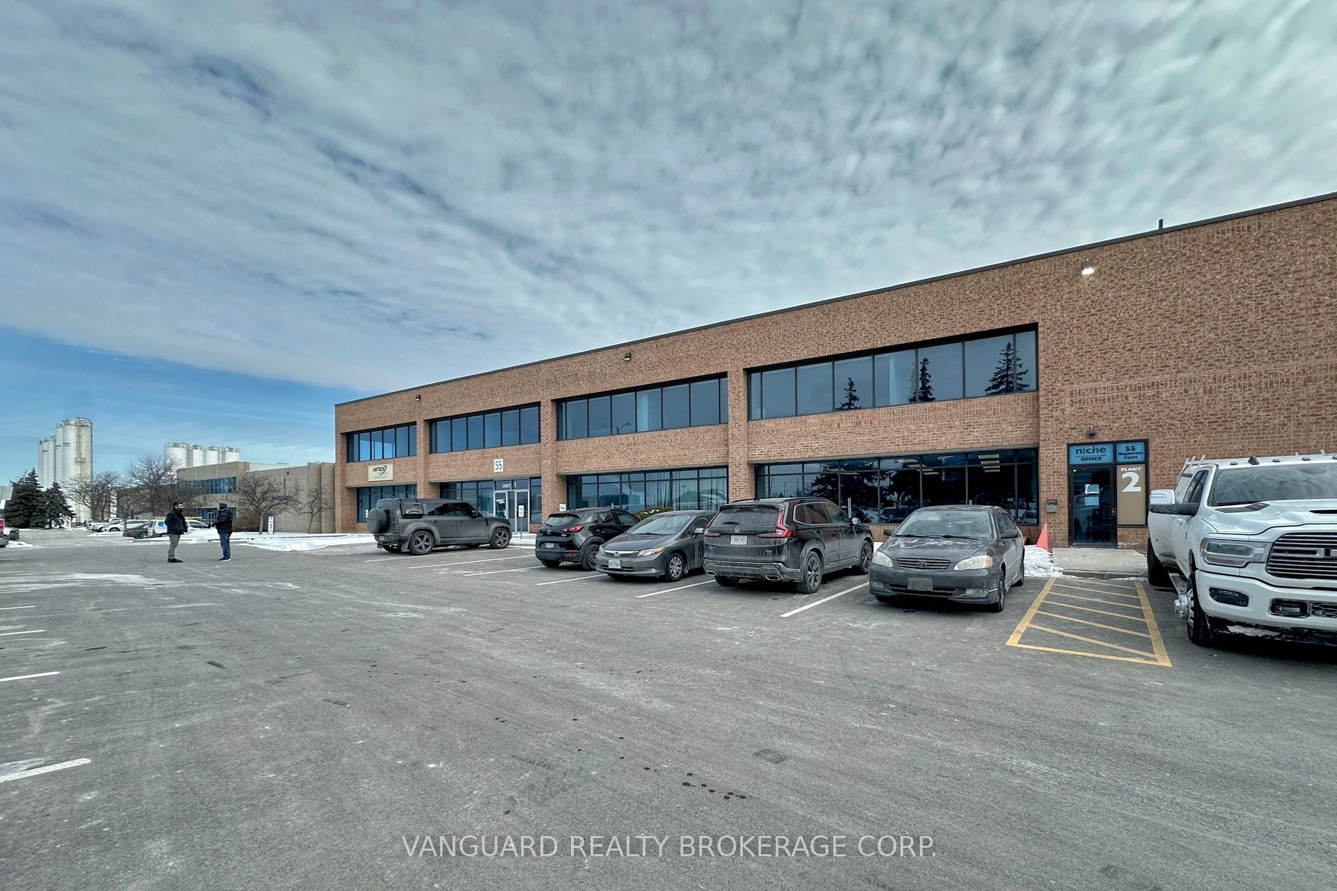 #1a-2a - 55 Regalcrest Court Property Photo 2