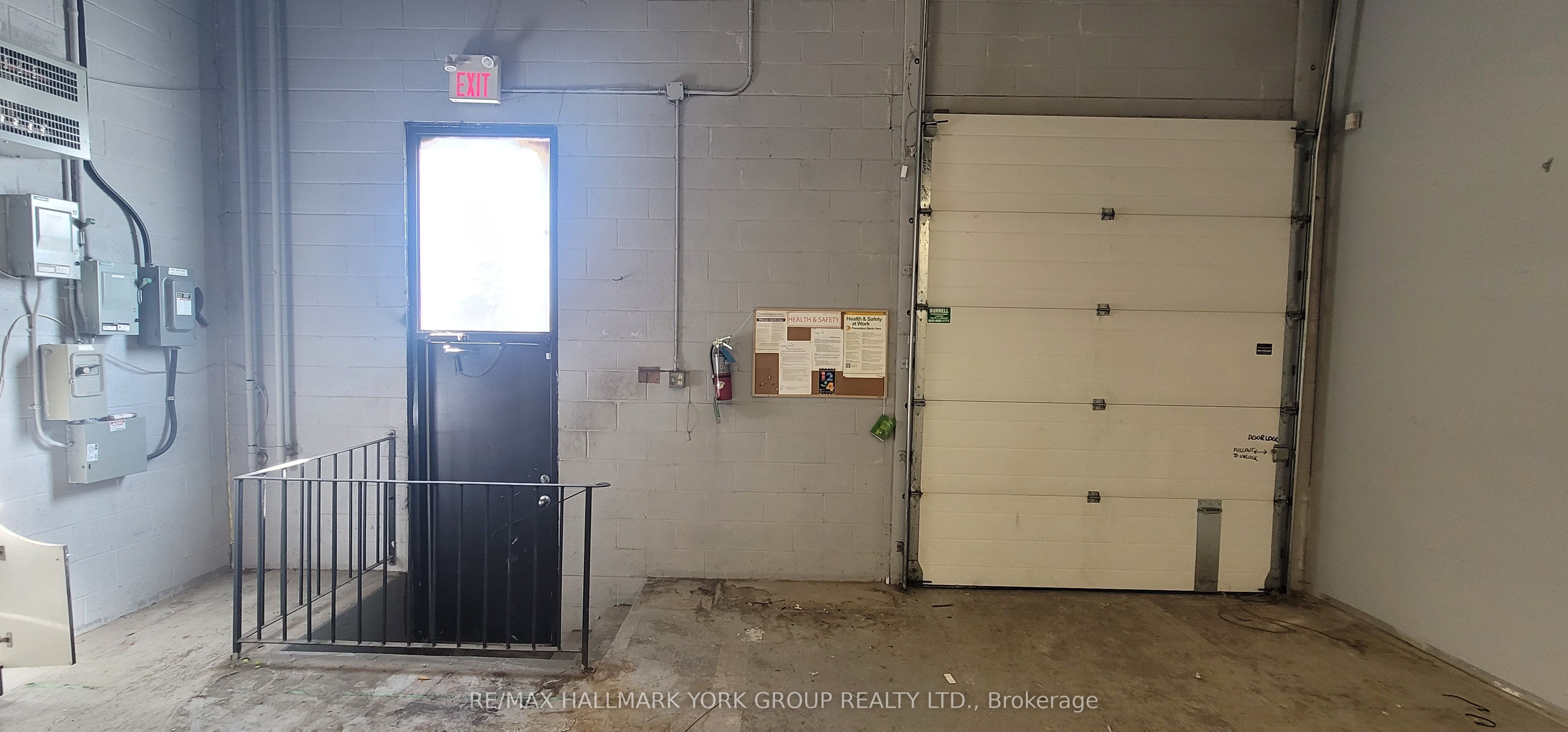 #4 - 255 Industrial Parkway Property Photo 4