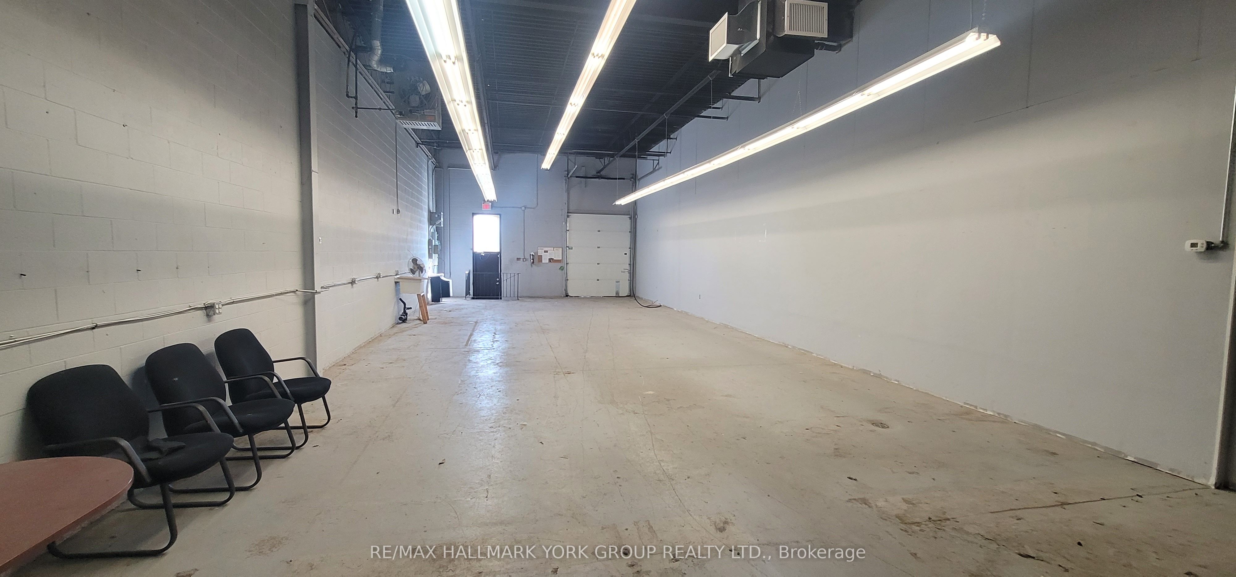 #4 - 255 Industrial Parkway Property Photo 5