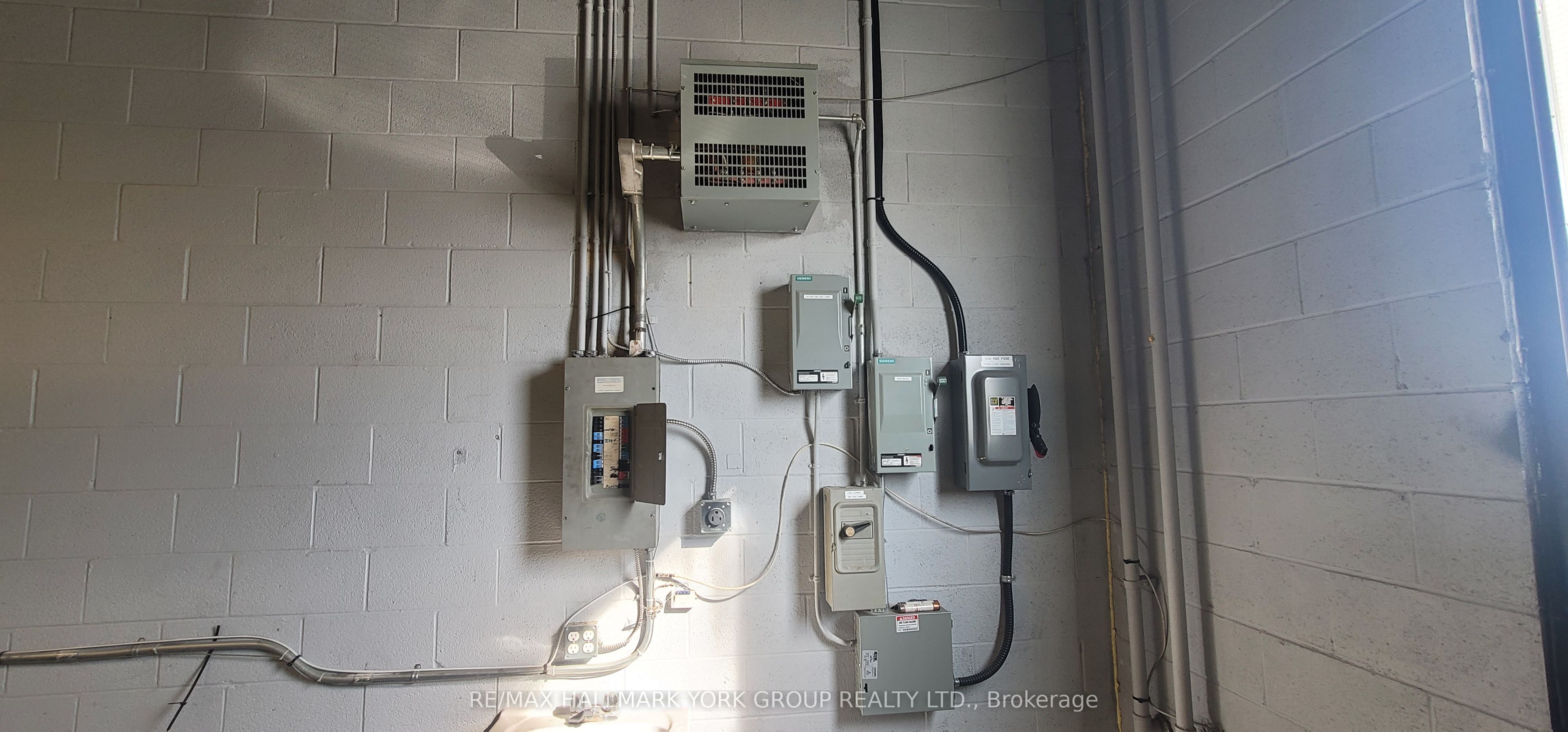 #4 - 255 Industrial Parkway Property Photo 7