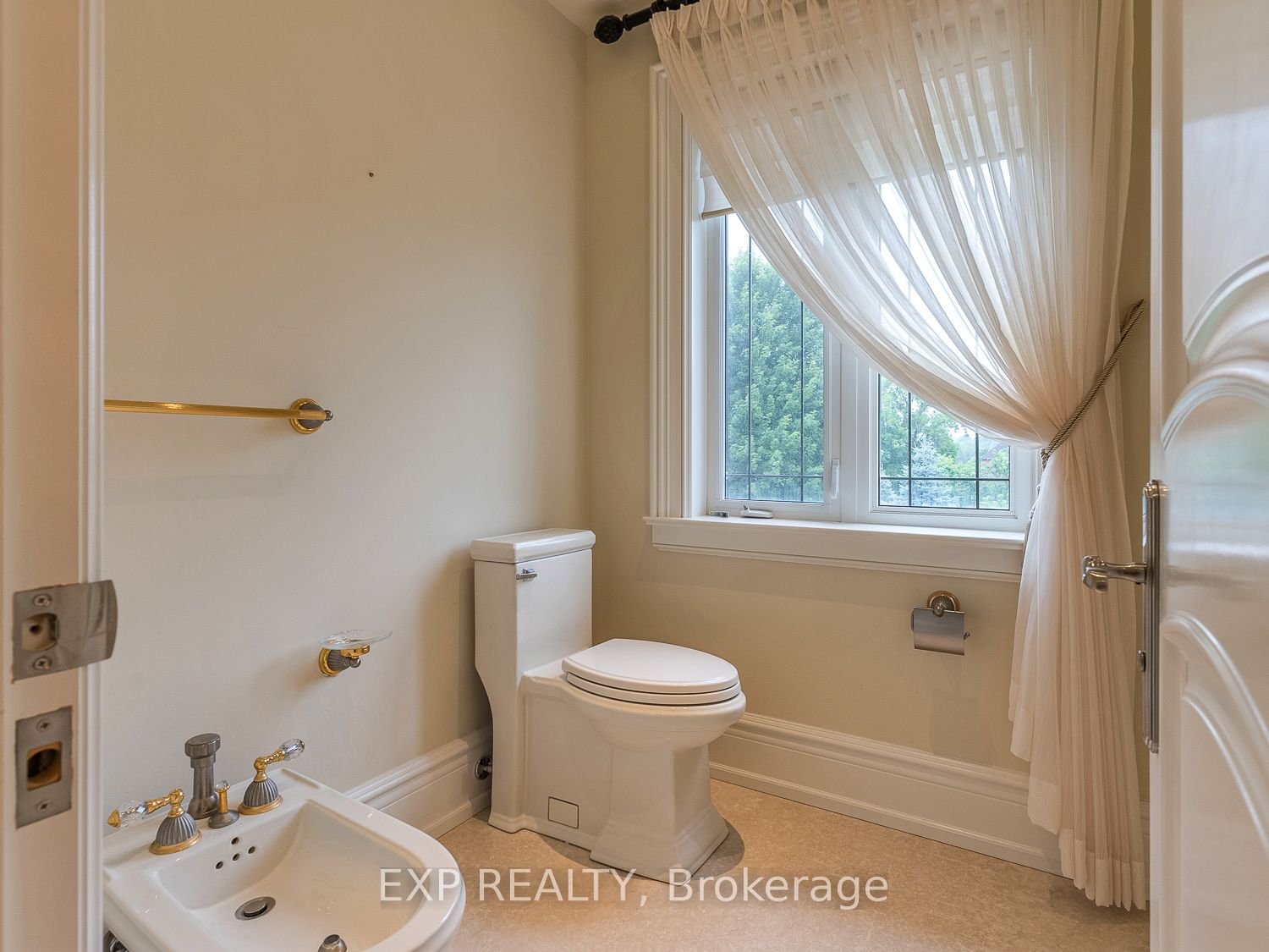 33 Maple Grove Avenue Property Photo 28